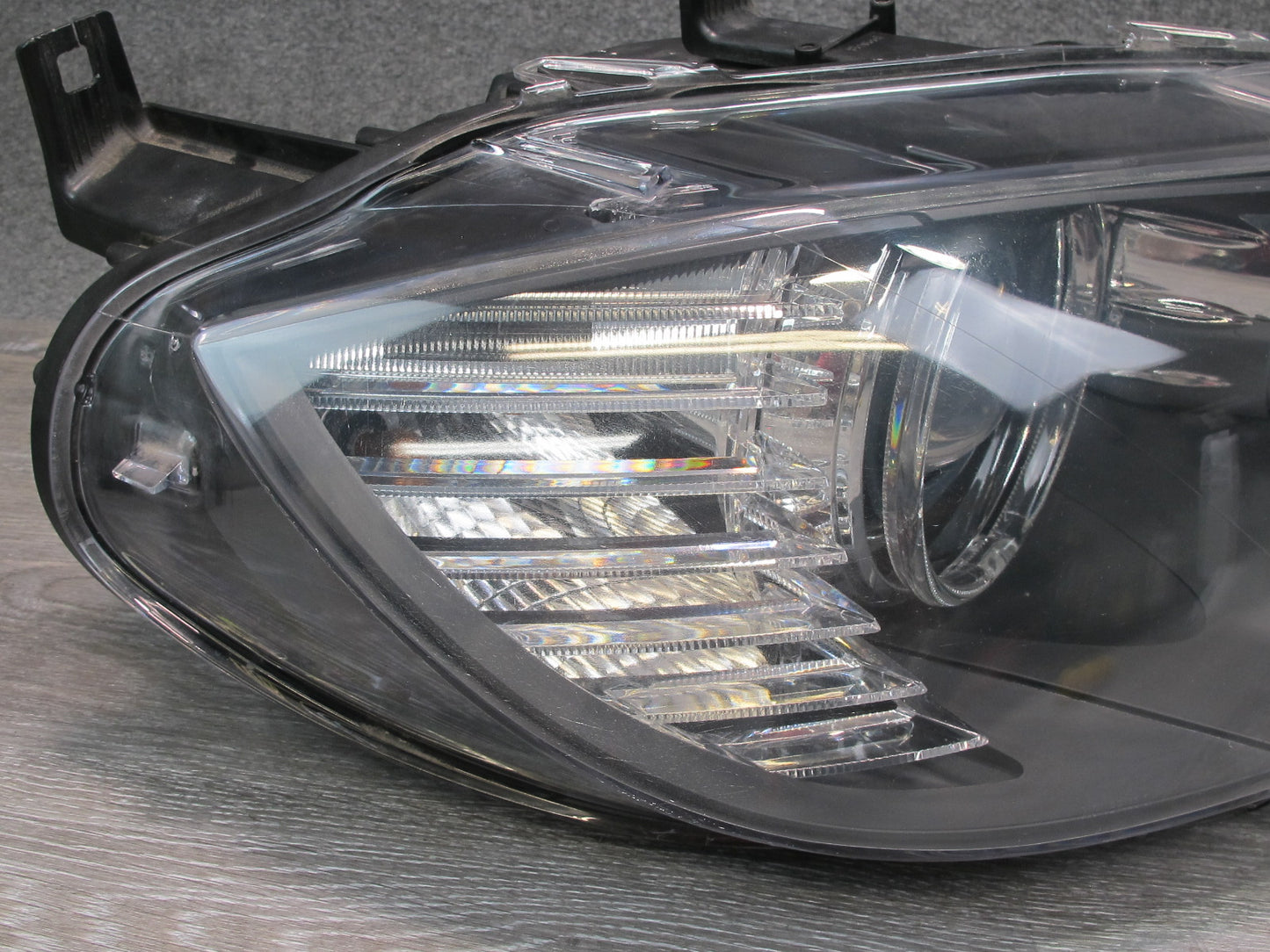 2008-2014 BMW E71 E72 X6 Front Right Xenon HID Adaptive Headlight Lamp w Ballast