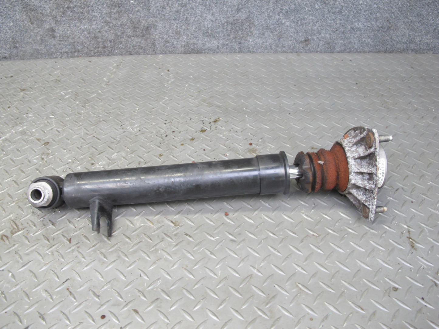 2010-2011 BMW E72 X6 AWD Hybrid Rear Left & Right Strut Shock Absorber Set of 2