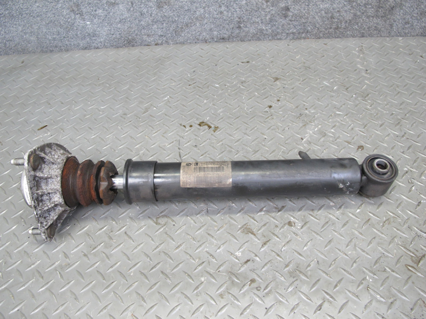 2010-2011 BMW E72 X6 AWD Hybrid Rear Left & Right Strut Shock Absorber Set of 2