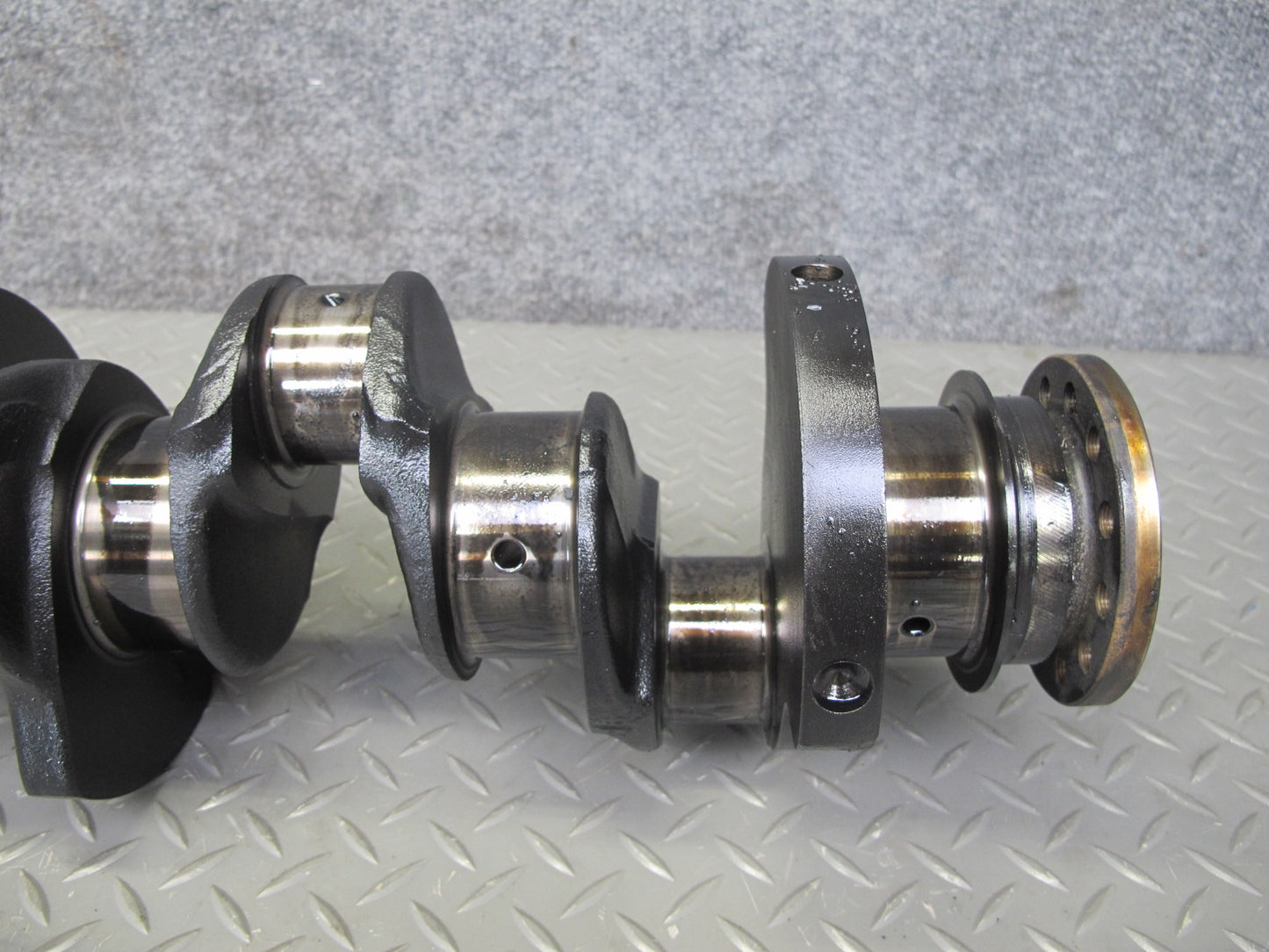 82-85 Mercedes W123 300D 3.0L OM617 617.952 Diesel Engine Crankshaft Unit OEM