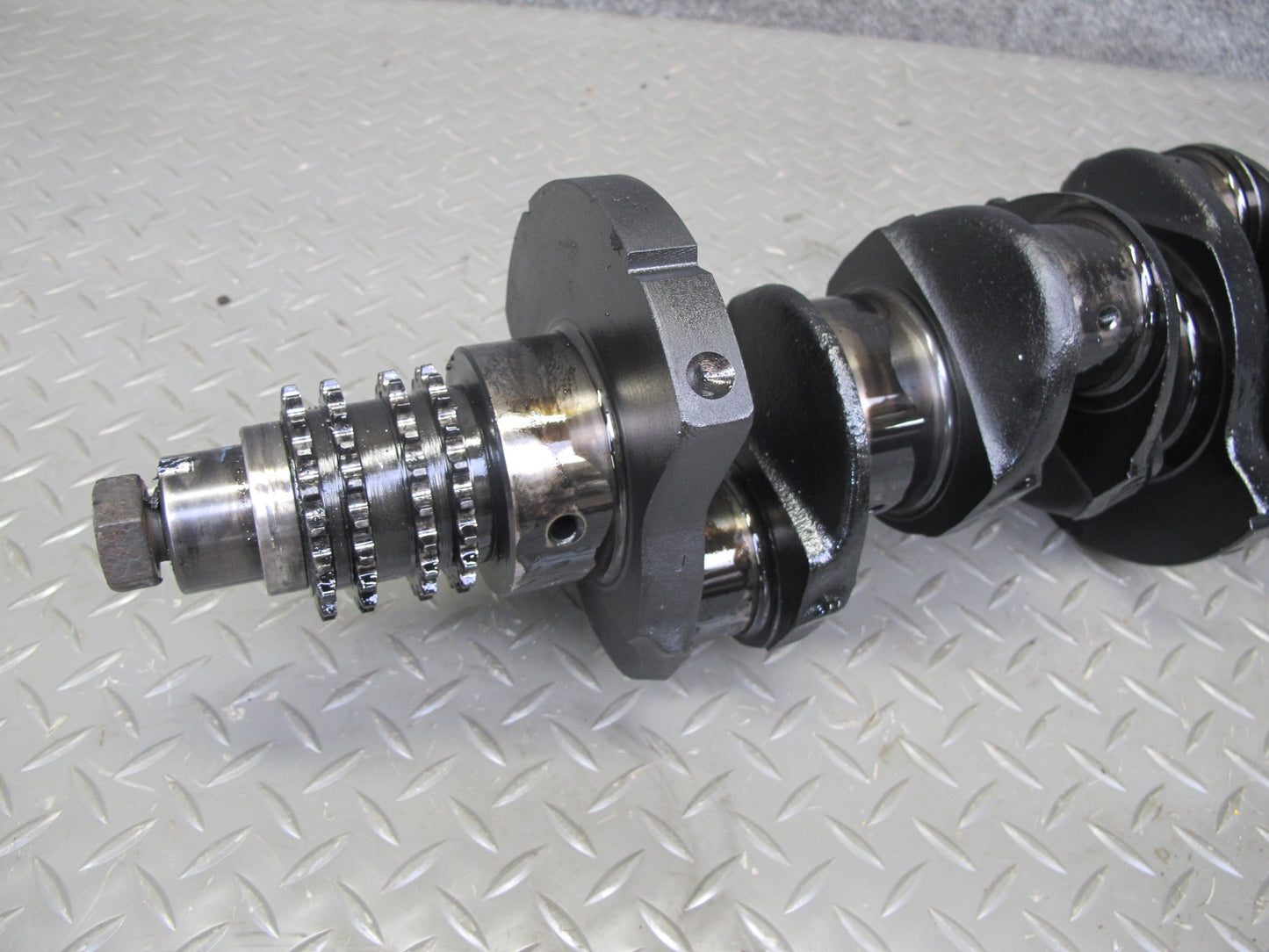 82-85 Mercedes W123 300D 3.0L OM617 617.952 Diesel Engine Crankshaft Unit OEM