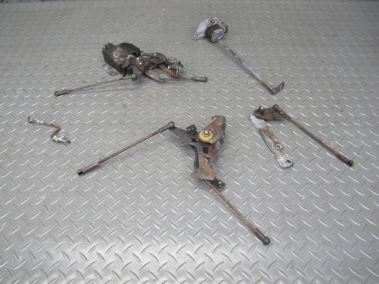 77-85 Mercedes W123 Gas Accelerator Linkage Bracket Support Set OEM