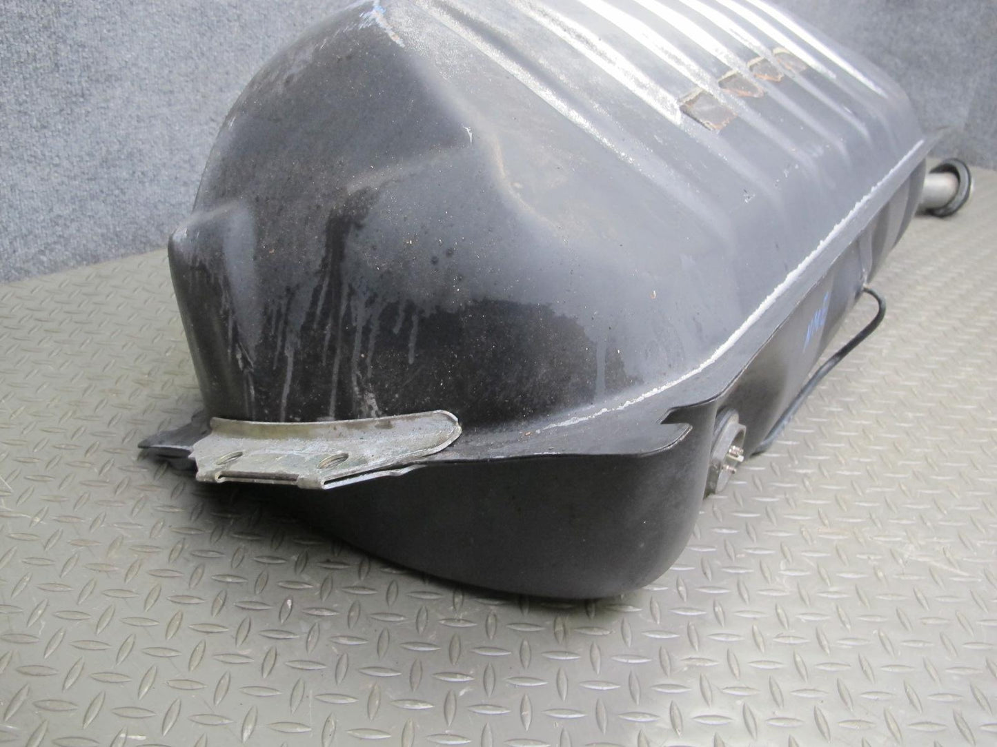 82-85 Mercedes W123 300D Sedan Fuel Tank Unit OEM