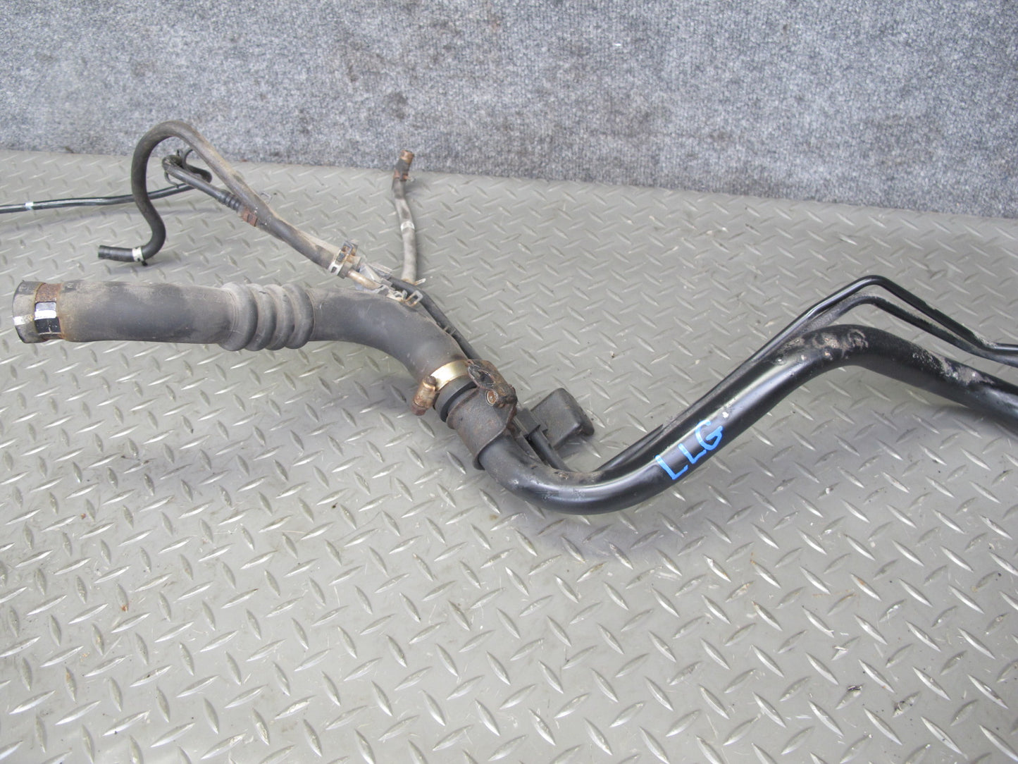 03-05 Lexus JZS160L GS300 Gas Fuel Tank Filler Neck Pipe w Cap OEM