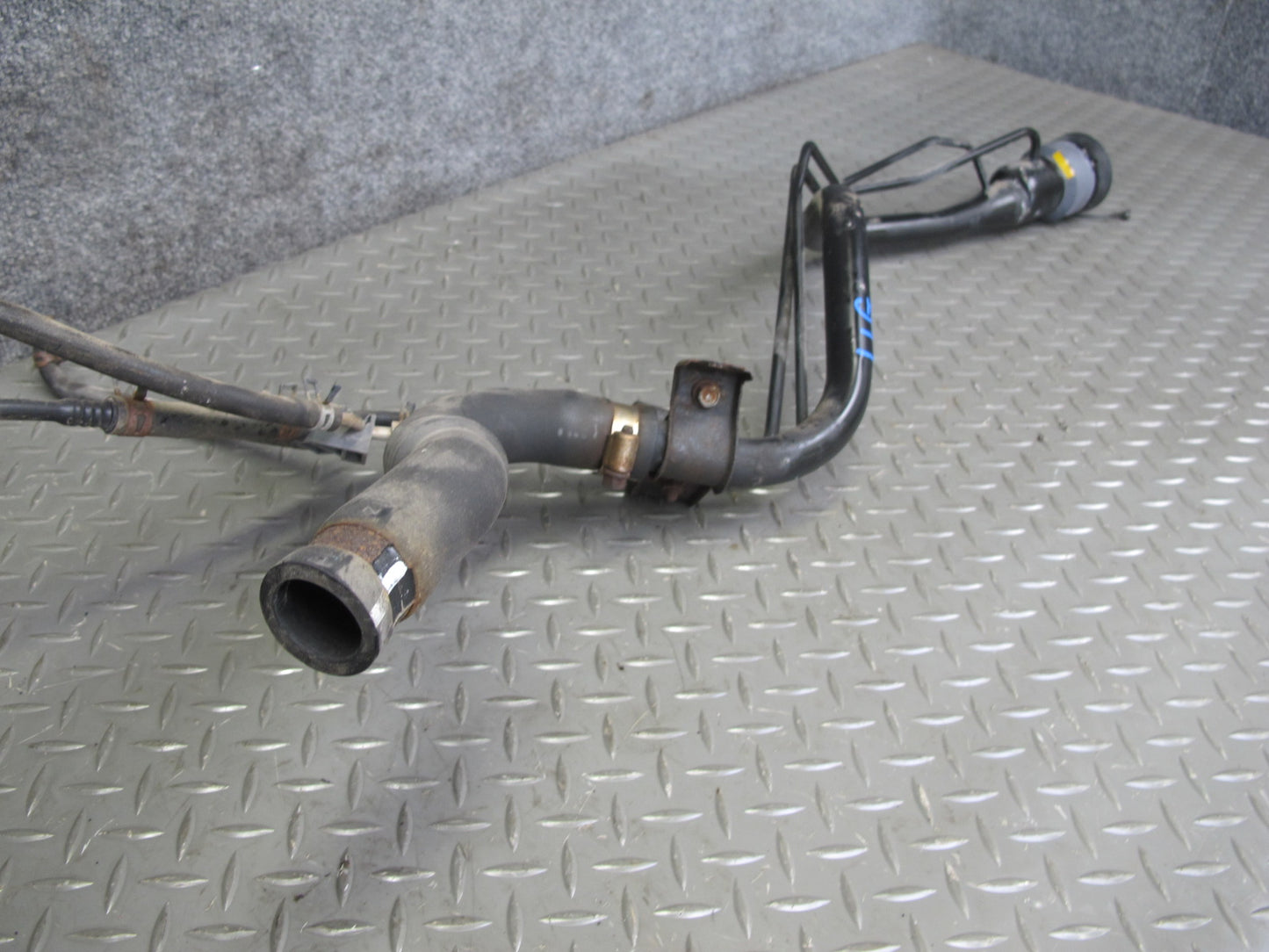 03-05 Lexus JZS160L GS300 Gas Fuel Tank Filler Neck Pipe w Cap OEM