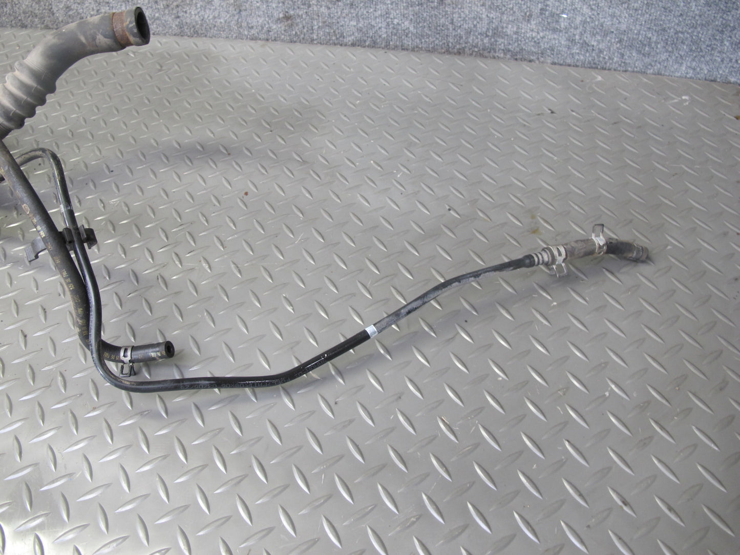 03-05 Lexus JZS160L GS300 Gas Fuel Tank Filler Neck Pipe w Cap OEM
