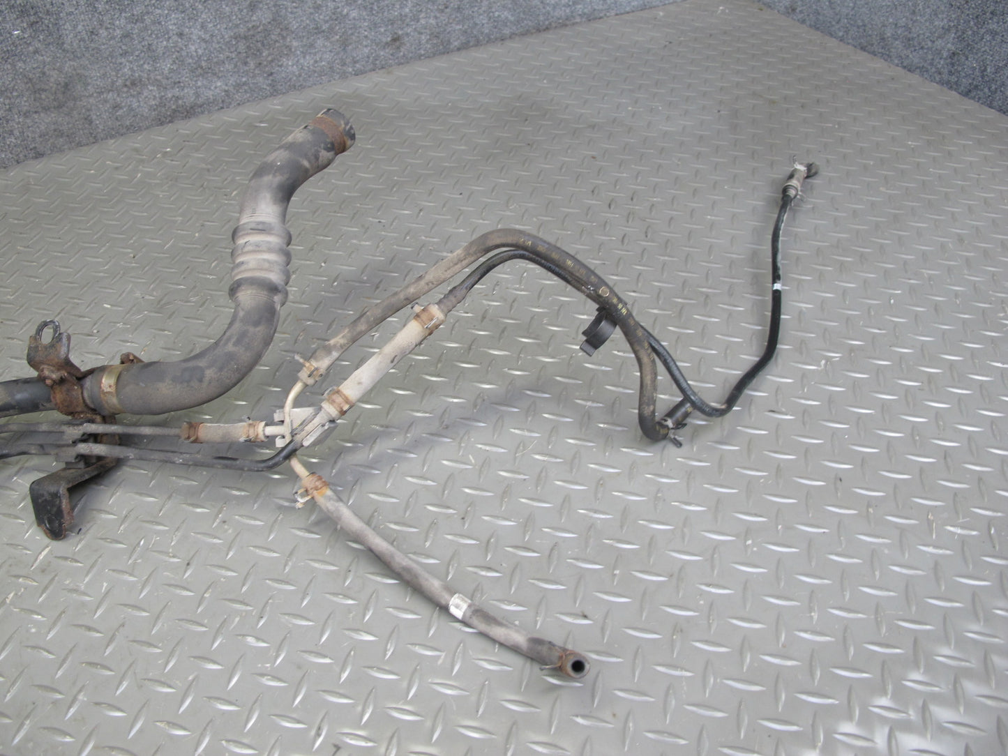 03-05 Lexus JZS160L GS300 Gas Fuel Tank Filler Neck Pipe w Cap OEM