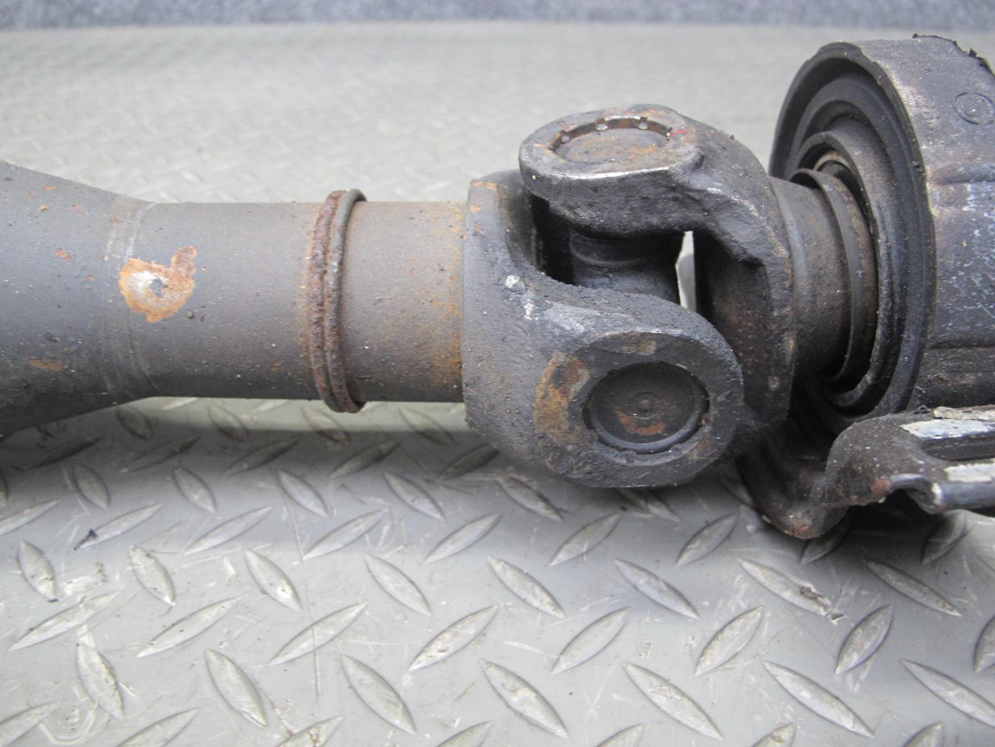 82-85 Mercedes W123 300D Sedan AT Rear Driveshaft Drive Shaft OEM