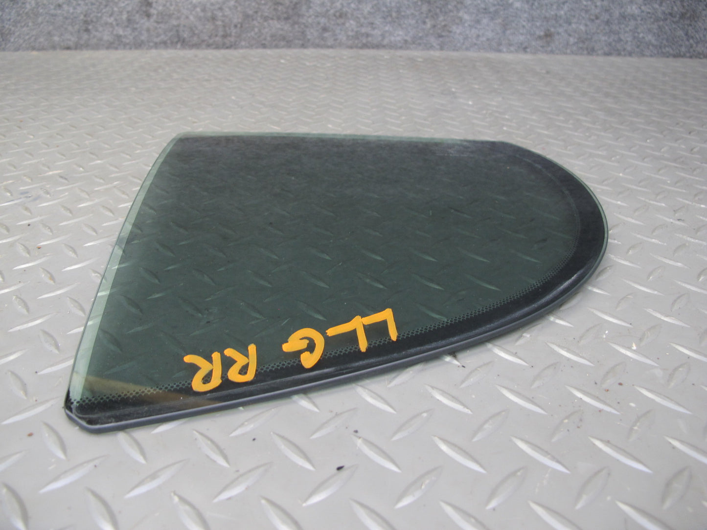 01-05 Lexus JZS160L GS430 GS300 Rear Right Quarter Window Glass OEM