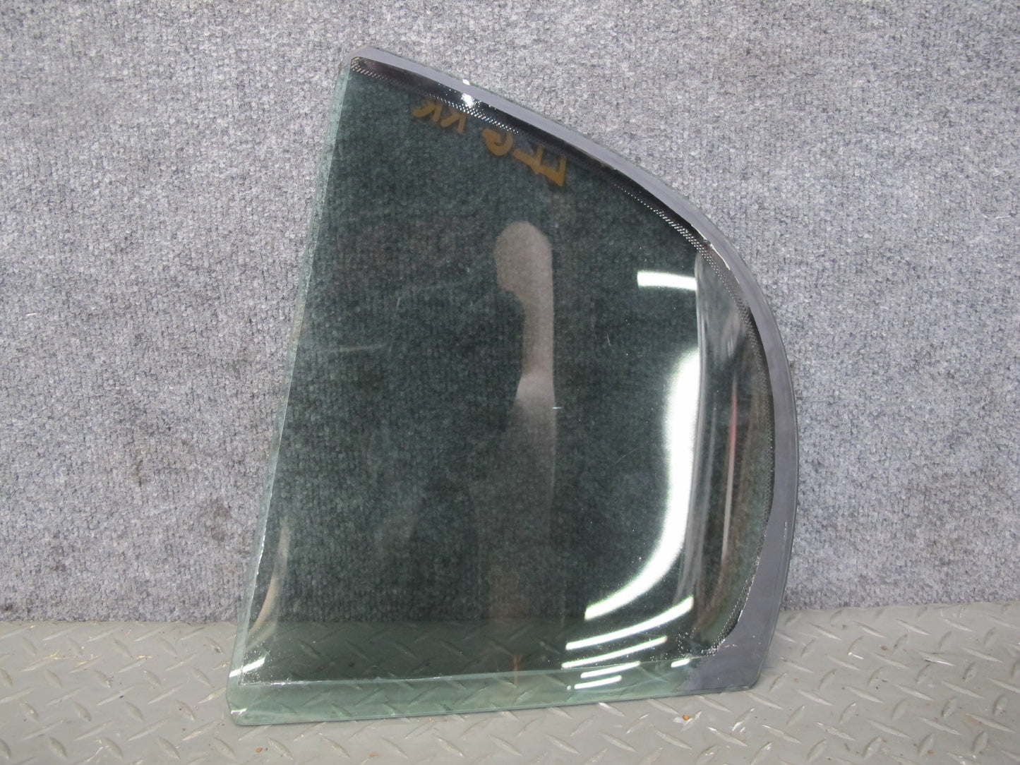 01-05 Lexus JZS160L GS430 GS300 Rear Right Quarter Window Glass OEM