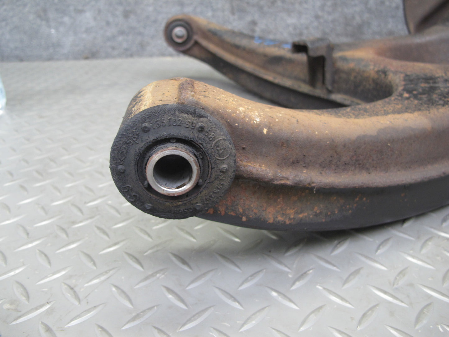 77-85 Mercedes W123 Sedan Rear Right Spindle Knuckle Wheel Hub Bearing OEM