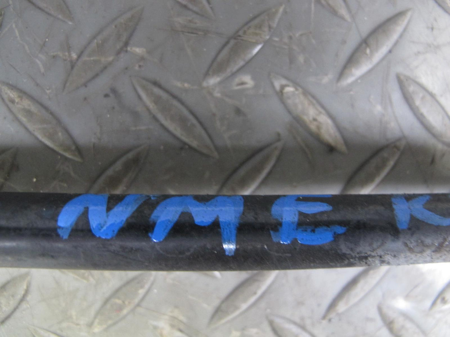 75-85 Mercedes W123 Rear Anti Roll Skate Stabilizer Sway Bar OEM