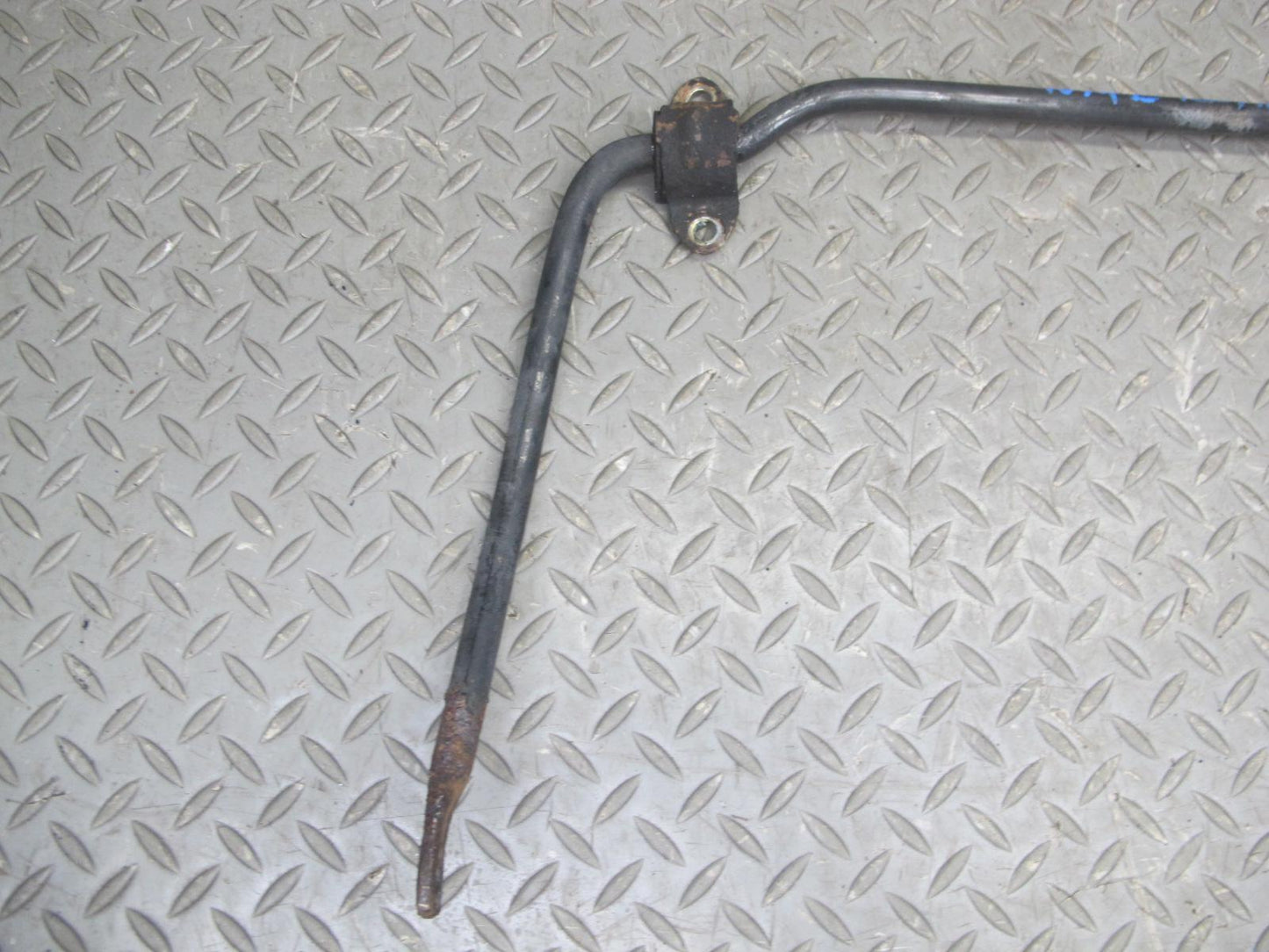 75-85 Mercedes W123 Rear Anti Roll Skate Stabilizer Sway Bar OEM