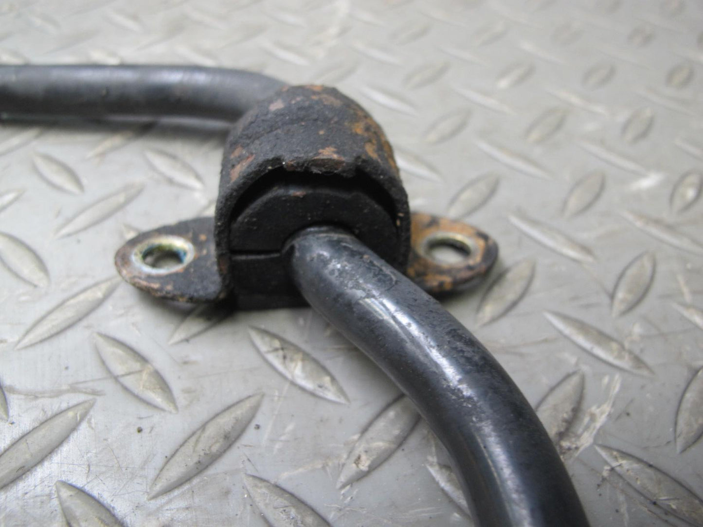 75-85 Mercedes W123 Rear Anti Roll Skate Stabilizer Sway Bar OEM