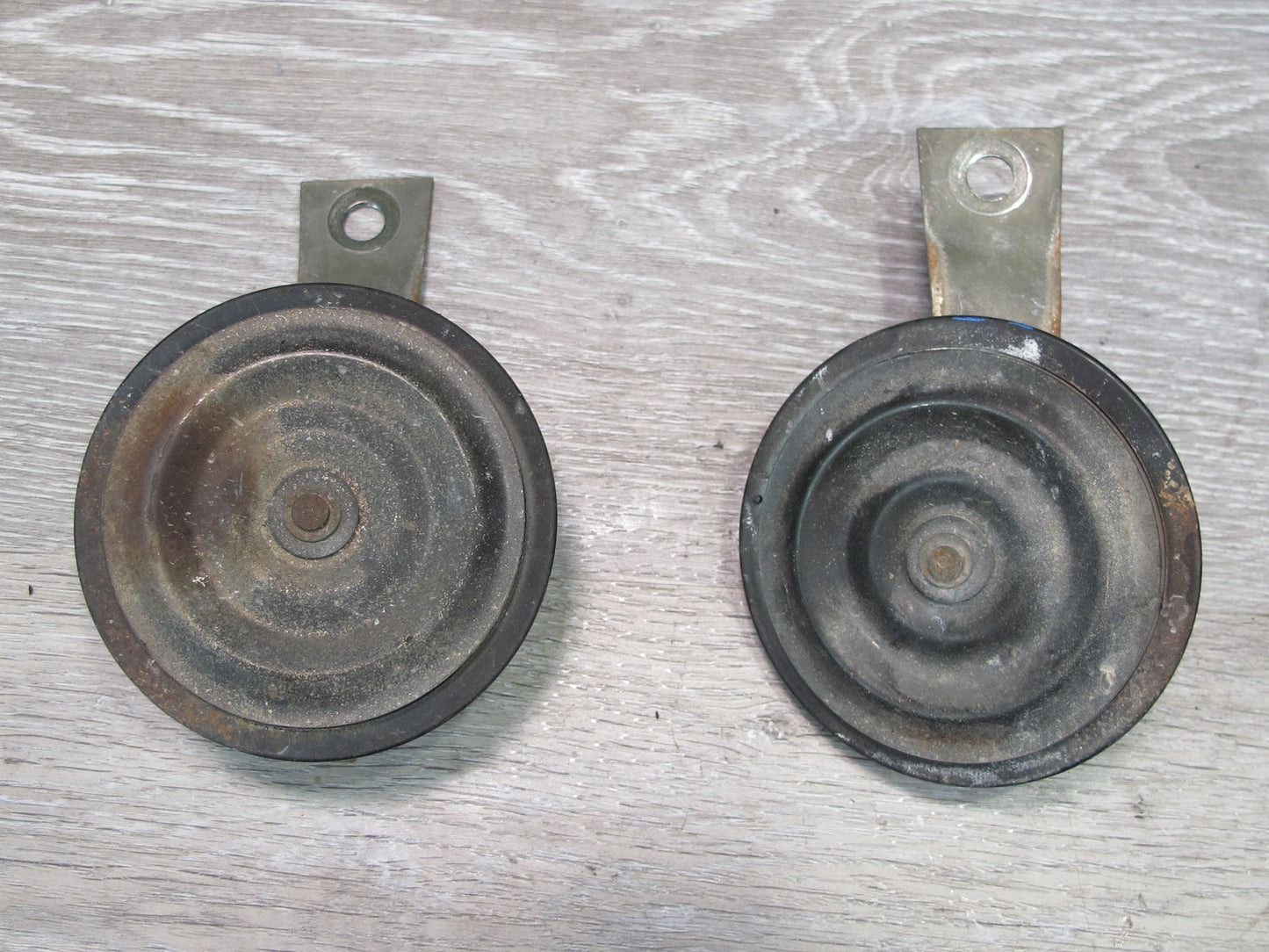 90-96 Nissan Z32 300ZX Set of 2 High & Low Tone Note Pitch Horn Signal OEM