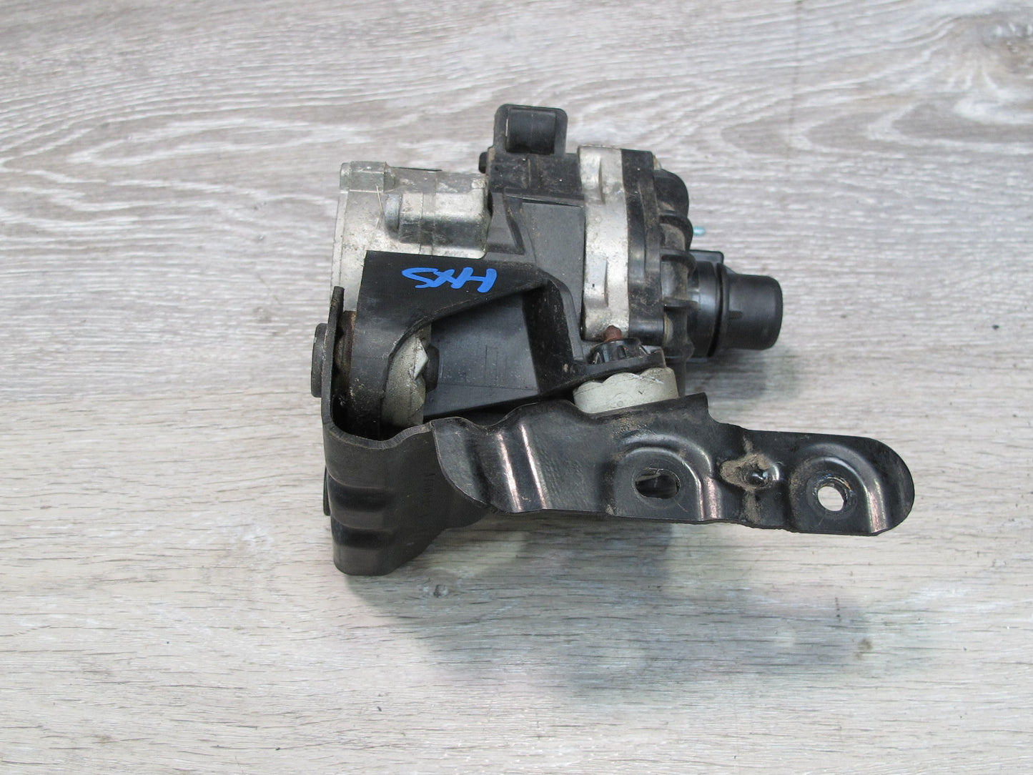 2010-2014 BMW E71 E72 X6 4.4L Auxiliary Electric Water Coolant Pump 7584088