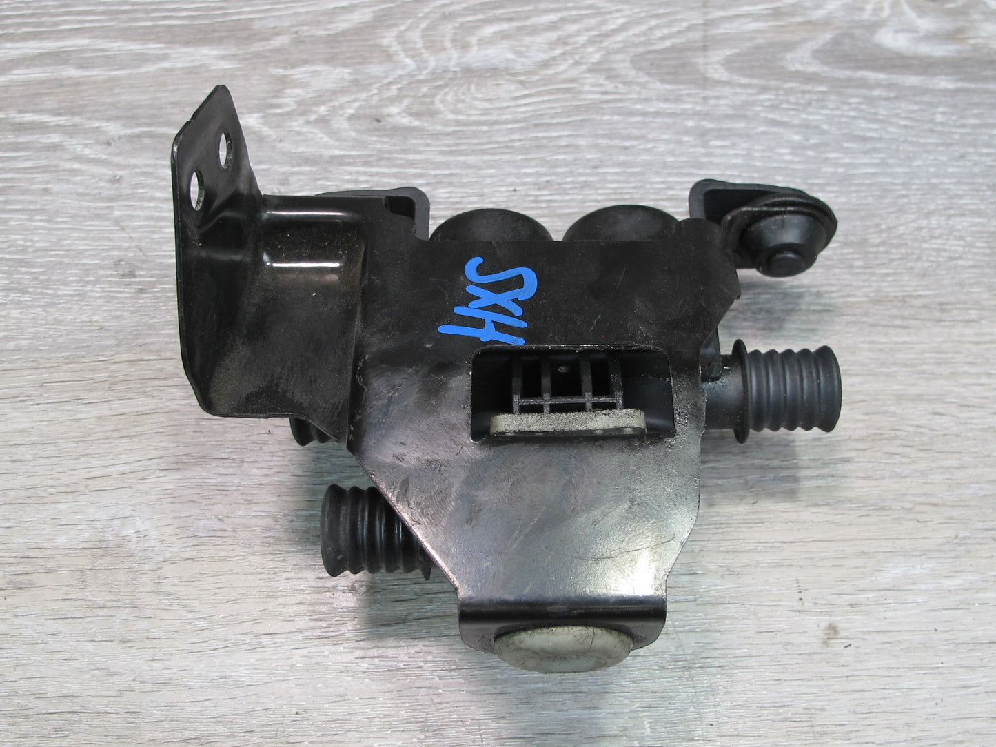 2008-2014 BMW E71 E72 X6 Heater Control Water Valve