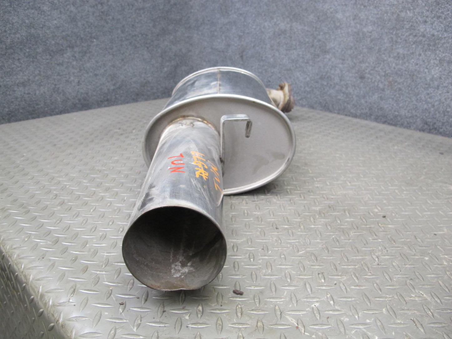 01-05 Lexus JZS160L GS300 Set of 2 Rear Left & Right Exhaust Muffler C-one