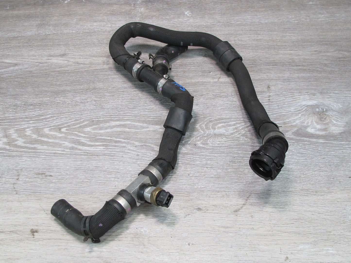 2008-2014 BMW E71 E72 X6 4.4L Engine Cooling Hose Pipe Line