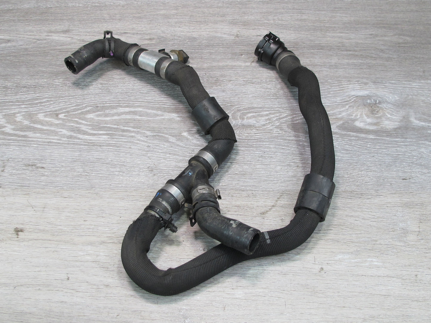 2008-2014 BMW E71 E72 X6 4.4L Engine Cooling Hose Pipe Line
