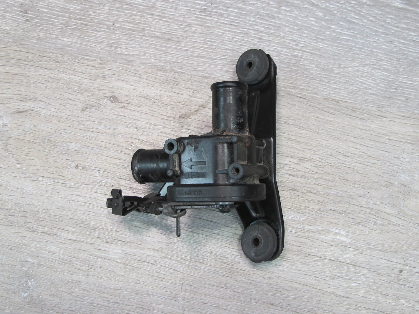 98-00 Lexus UCF20L LS400 Heater Control Water Valve OEM