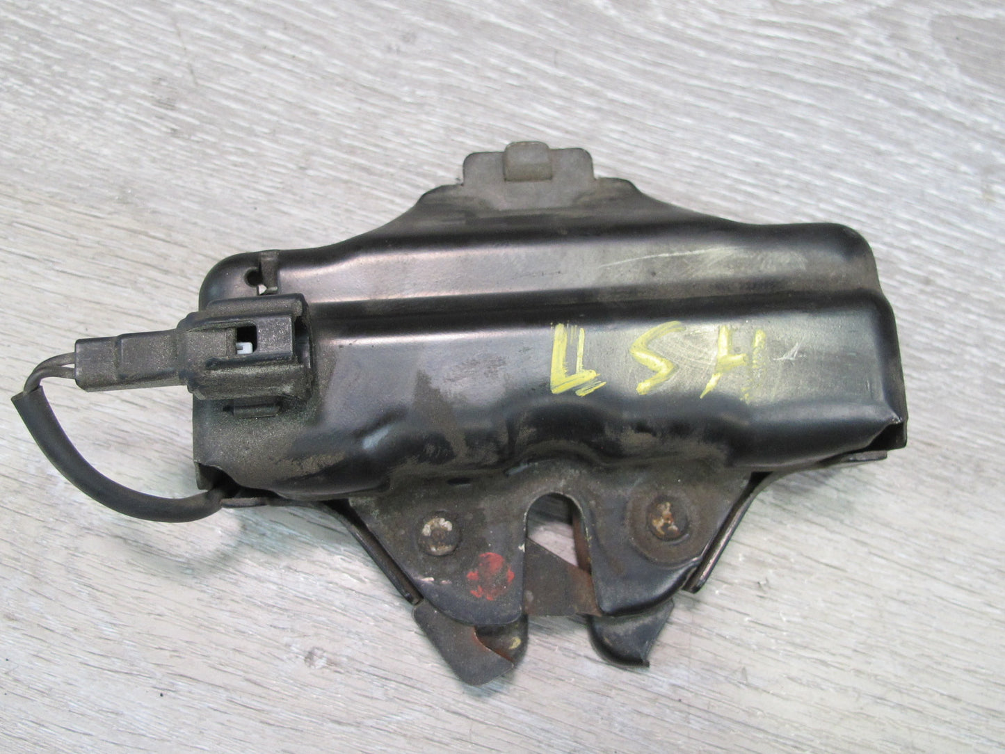 95-00 Lexus UCF20L LS400 Front Hood Bonnet Lock Latch OEM