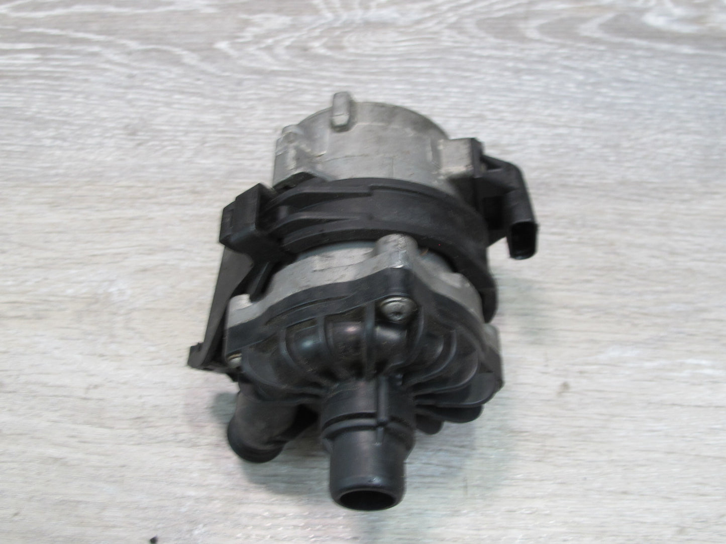 2008-2014 BMW E71 E72 X6 Secondary Auxiliary Electric Water Coolant Pump