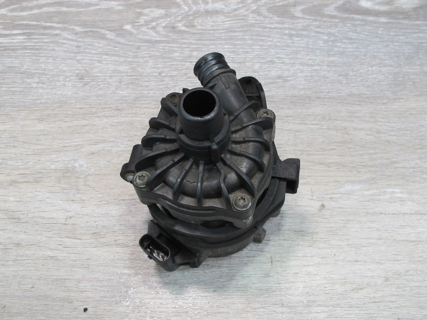 2008-2014 BMW E71 E72 X6 Secondary Auxiliary Electric Water Coolant Pump
