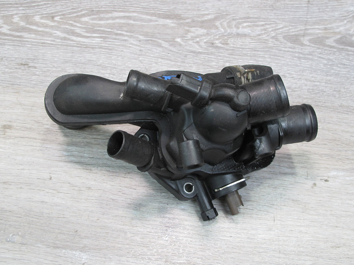 11-12 Mini Cooper R55 R56 R57 R58 R60 N14 N16 Engine Thermostat Housing OEM