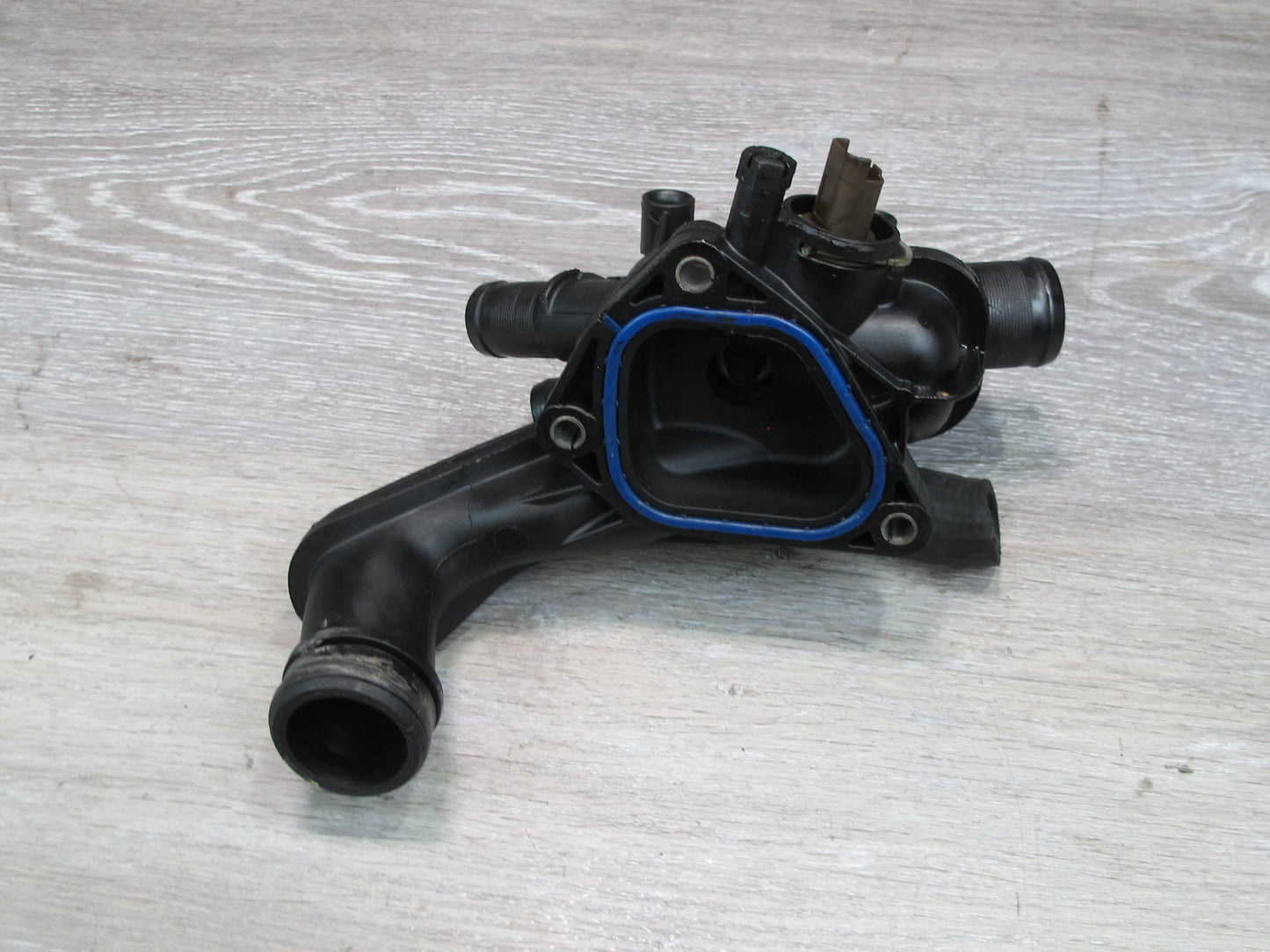 11-12 Mini Cooper R55 R56 R57 R58 R60 N14 N16 Engine Thermostat Housing OEM