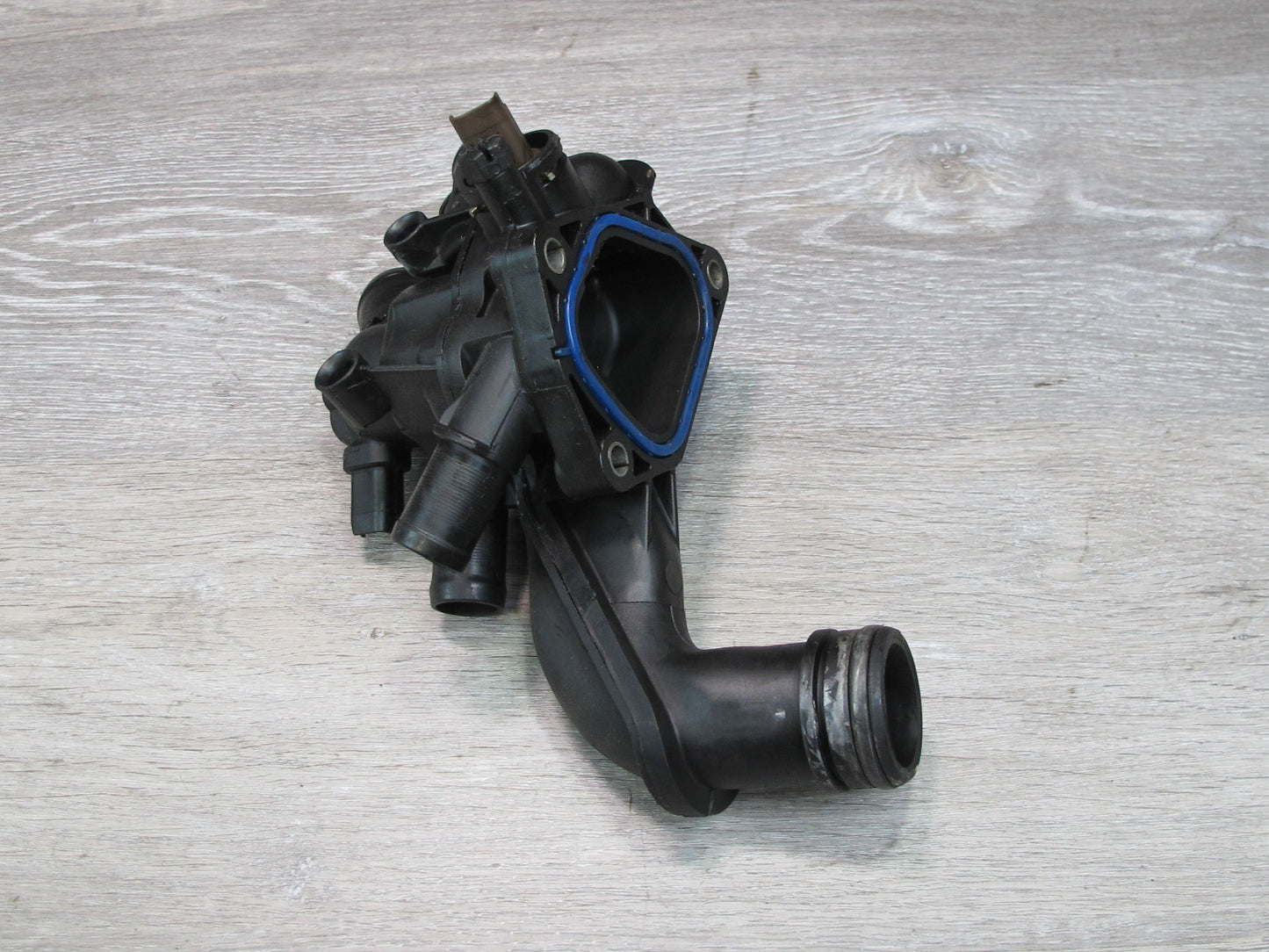 11-12 Mini Cooper R55 R56 R57 R58 R60 N14 N16 Engine Thermostat Housing OEM