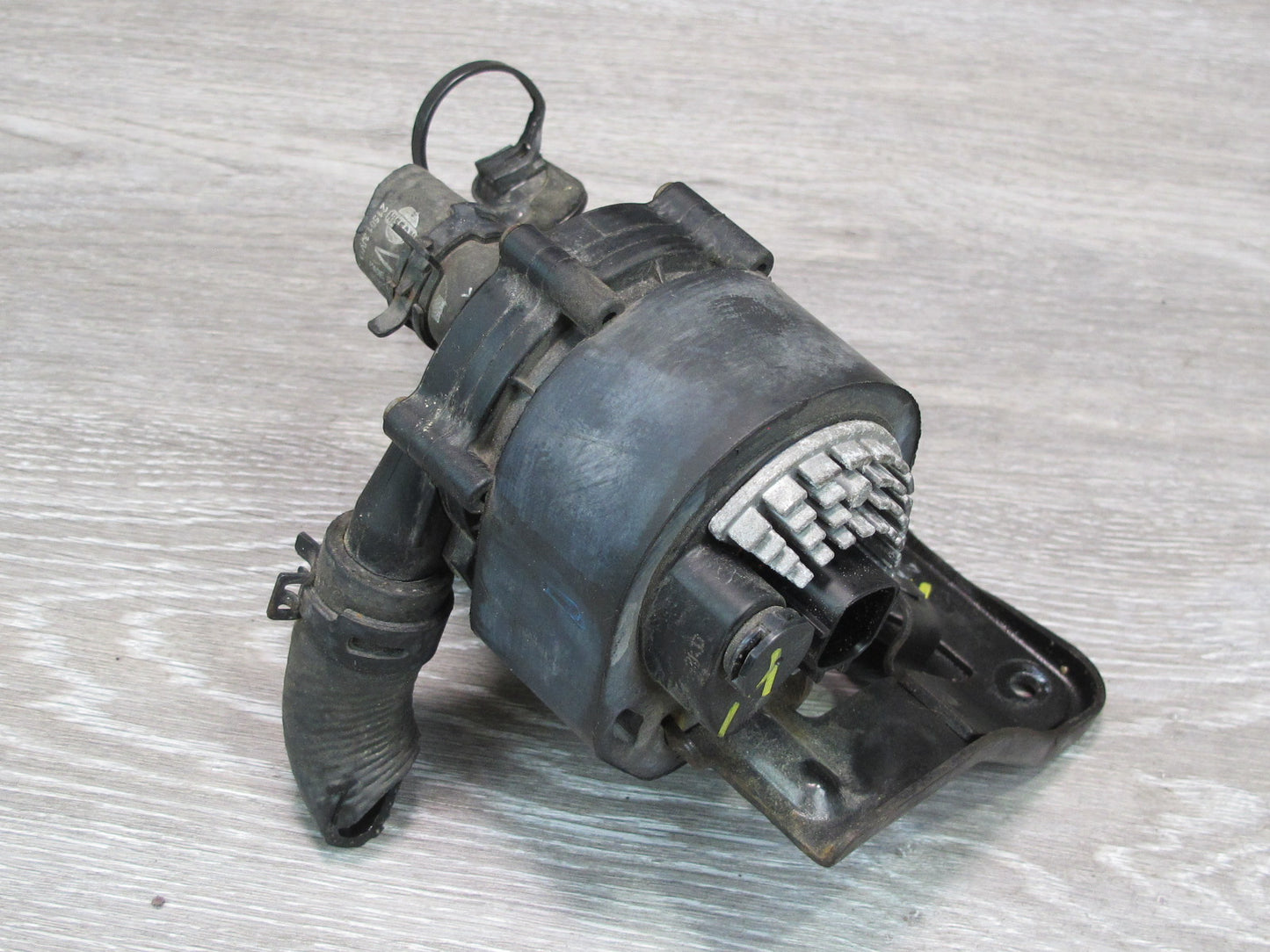 2014-2017 Infiniti QX60 2.5L Hybrid Engine Auxiliary AUX Cooling Water Pump
