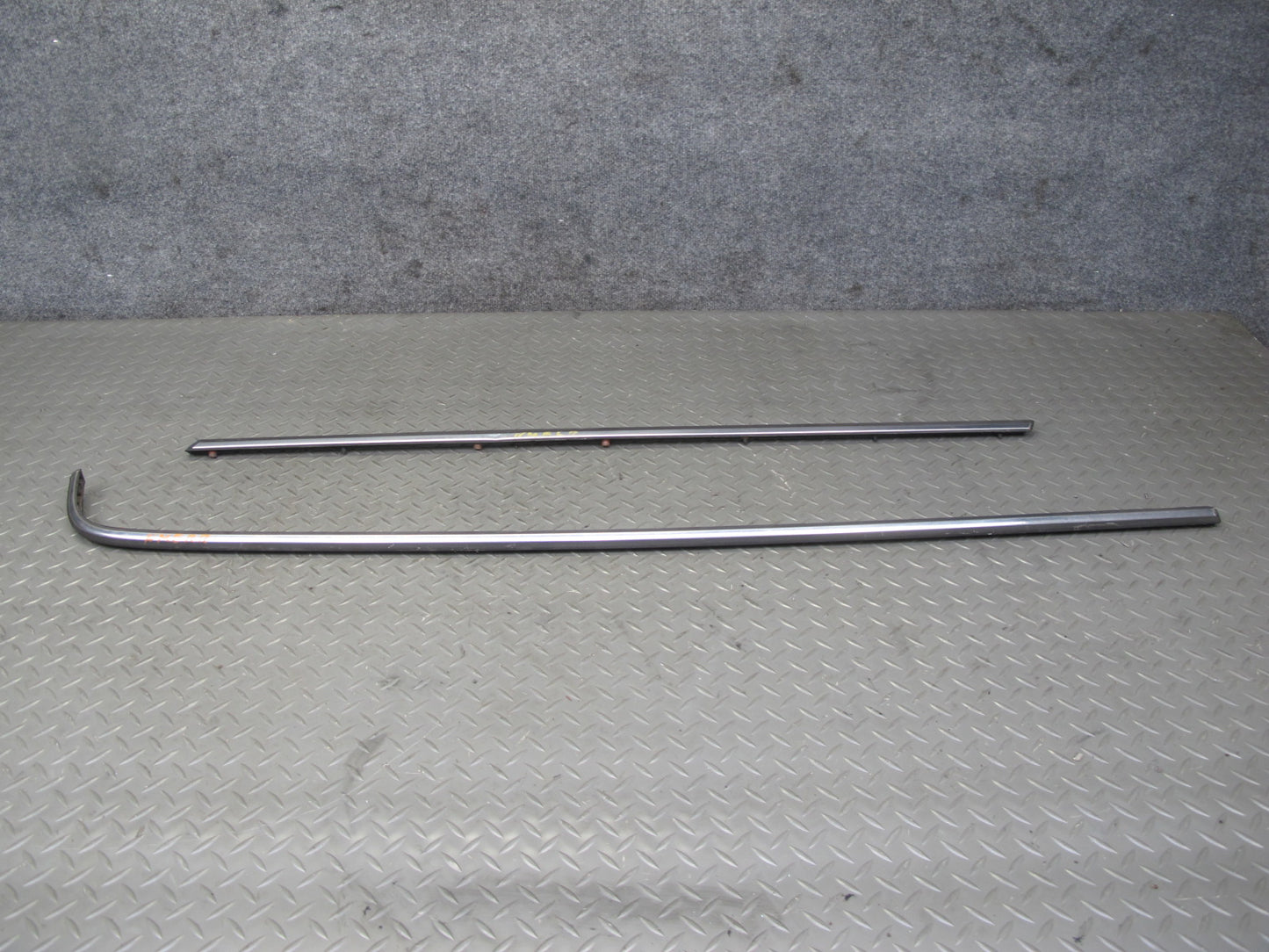 77-85 Mercedes W123 Rear Right Quarter Front Right Door Chrome Trim Molding Set