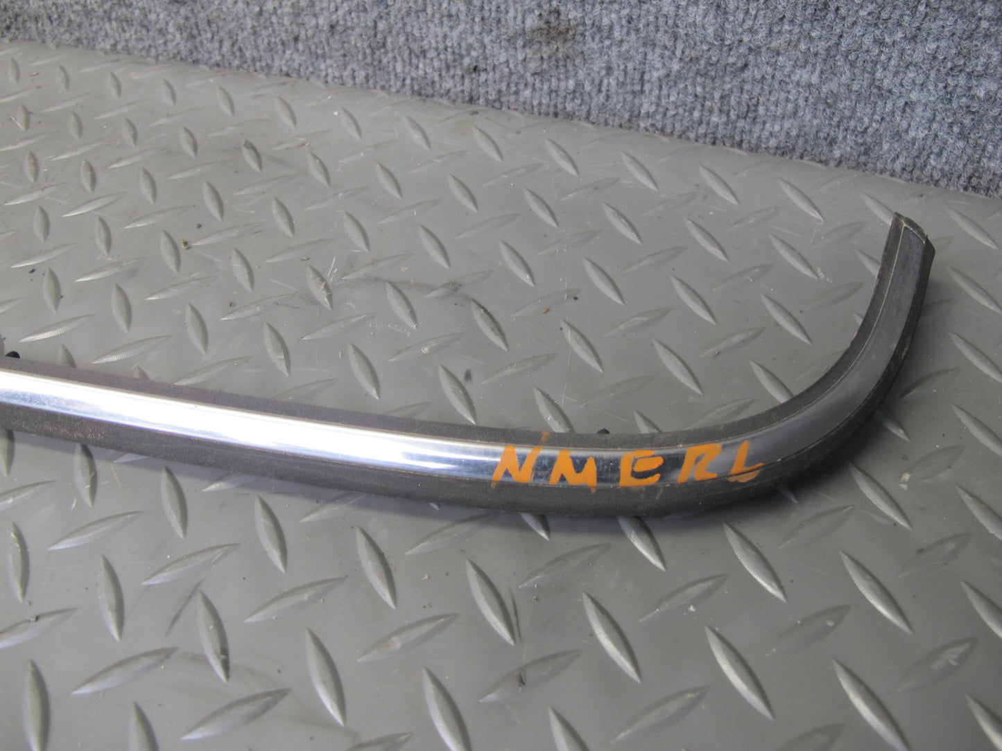 77-85 Mercedes W123 Left Quarter Door Side Chrome Trim Molding SE T OEM
