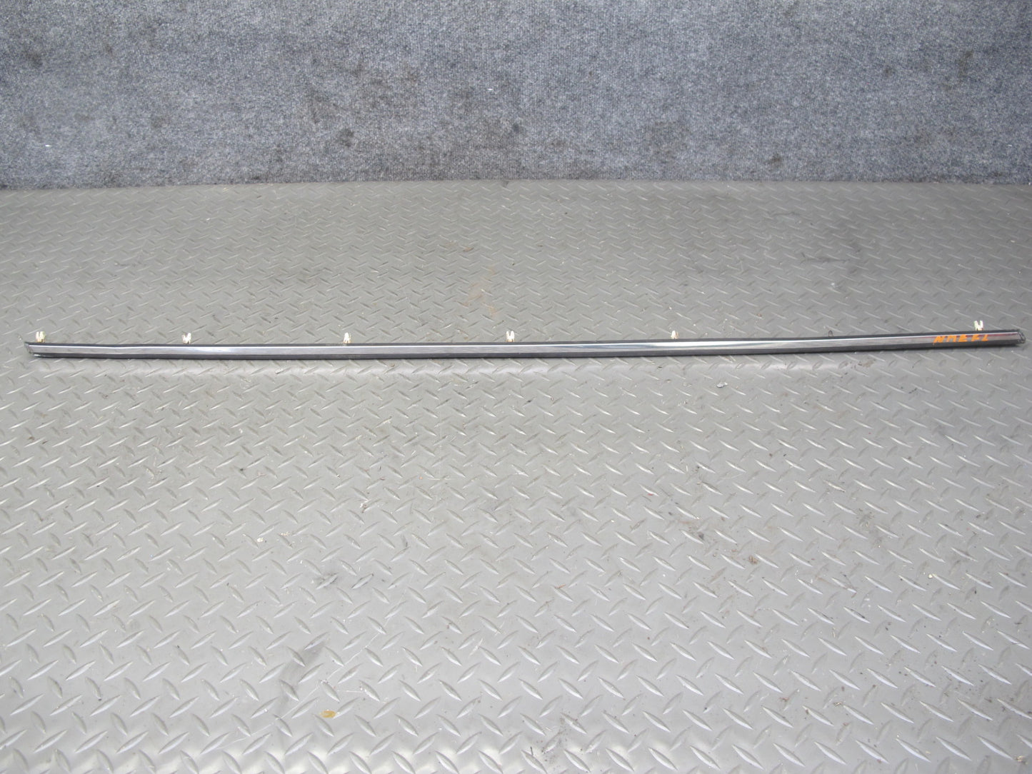 77-85 Mercedes W123 Left Quarter Door Side Chrome Trim Molding SE T OEM