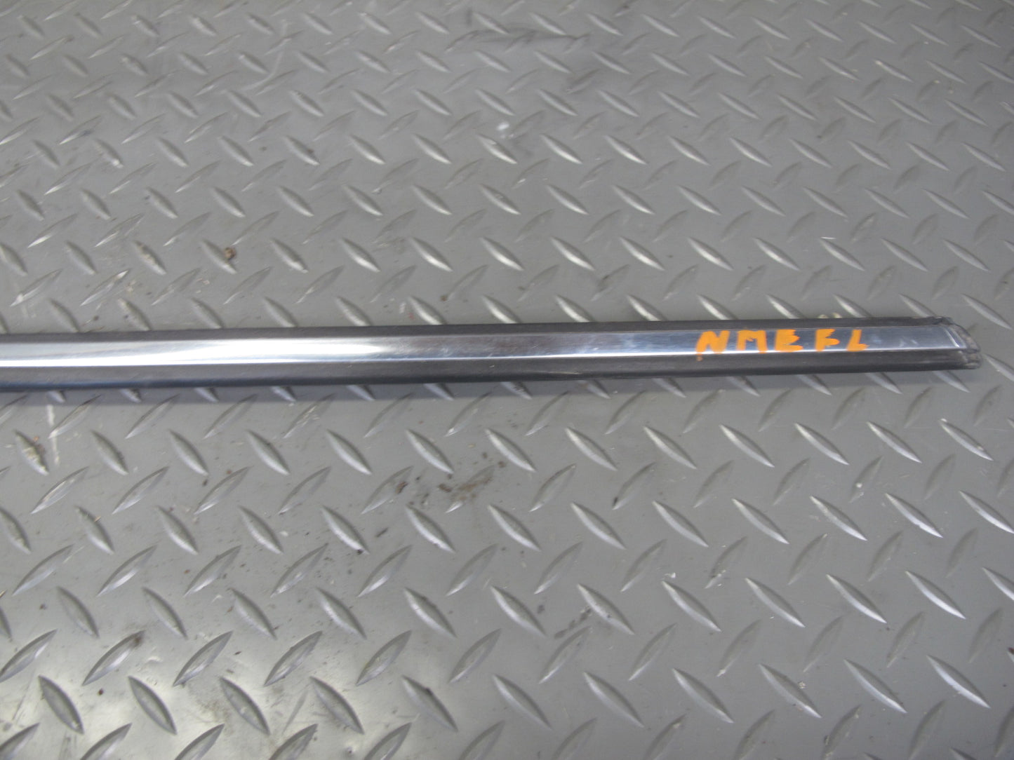 77-85 Mercedes W123 Left Quarter Door Side Chrome Trim Molding SE T OEM