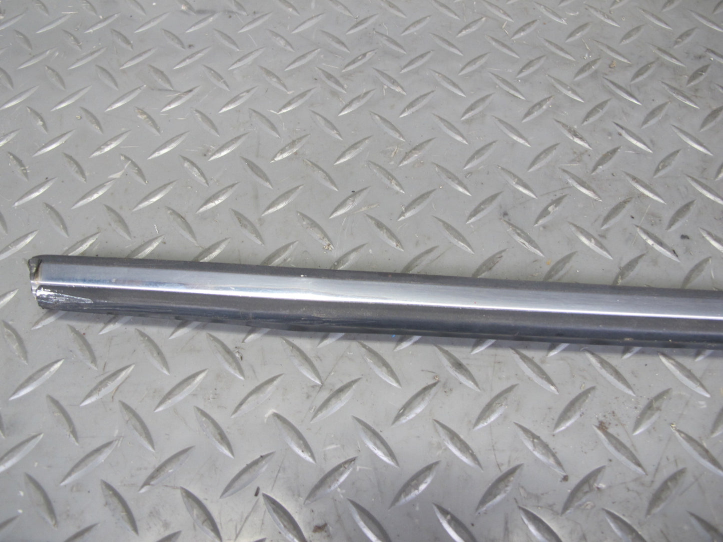 77-85 Mercedes W123 Left Quarter Door Side Chrome Trim Molding SE T OEM