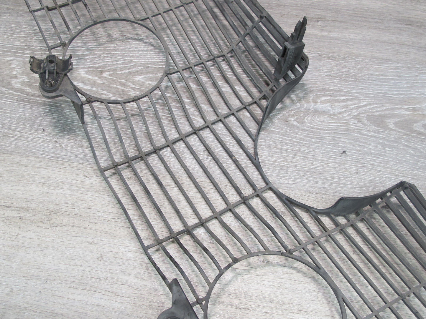 94-99 Mercedes W140 M119 Engine Cooling Fan Shroud Cover Grille 1405050388 OEM