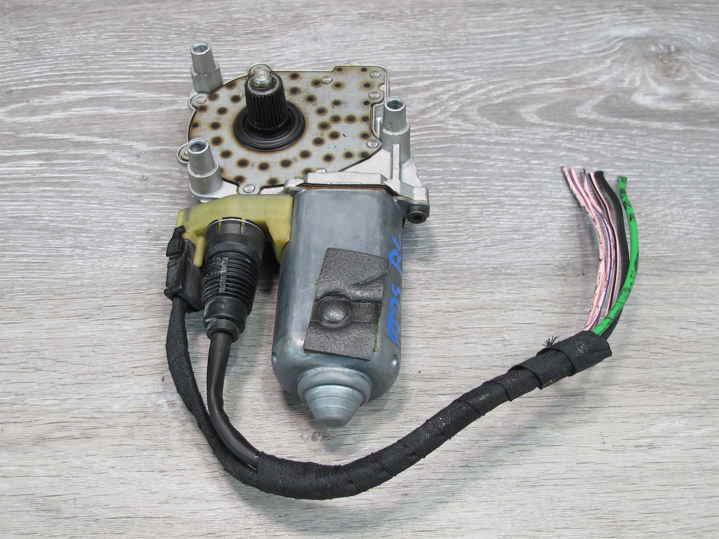 94-99 Mercedes W140 Rear Left Door Window Motor 0130821502 OEM
