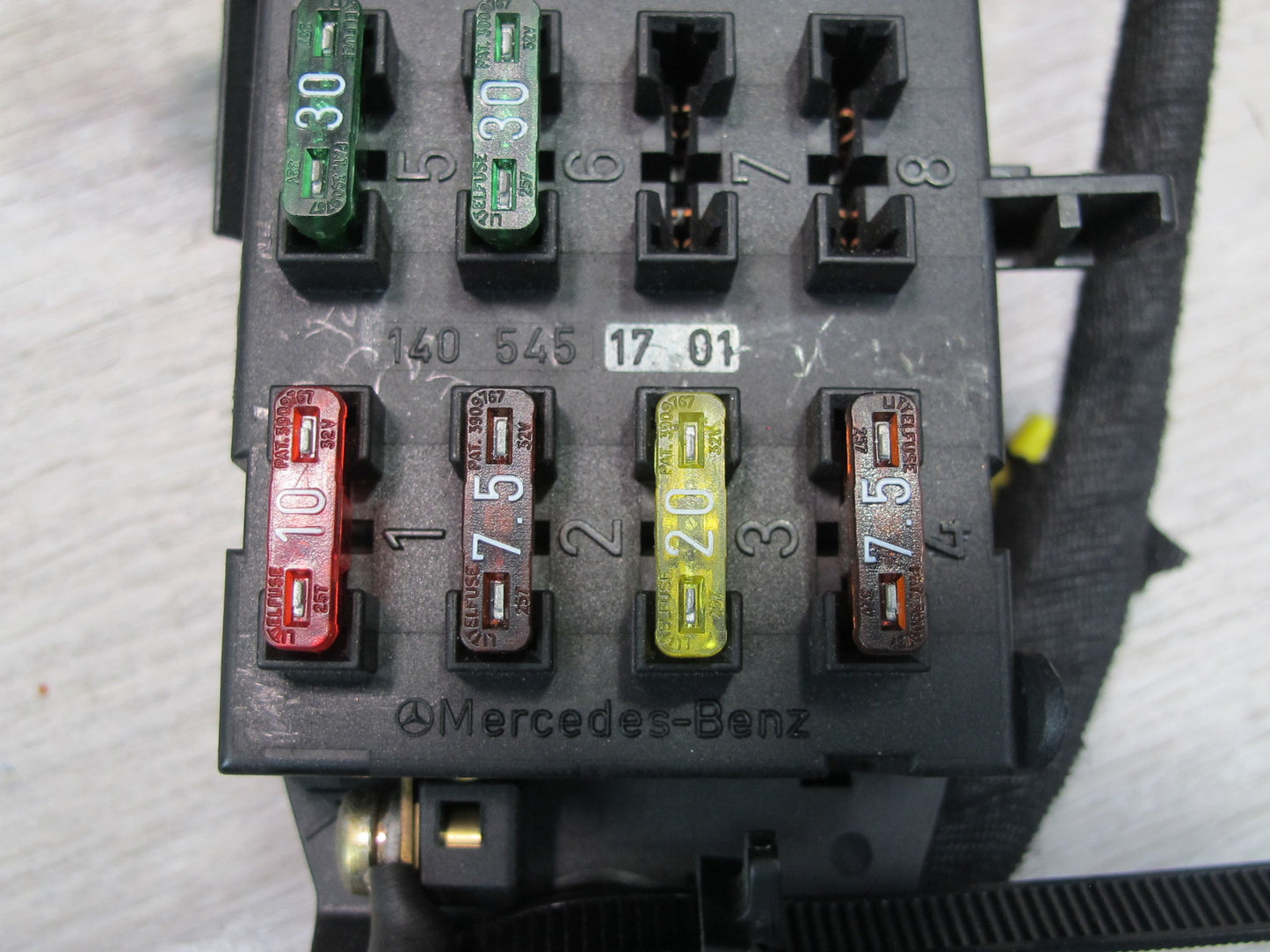 94-99 Mercedes W140 Rear Trunk Fuse Relay Box 1405451701 OEM