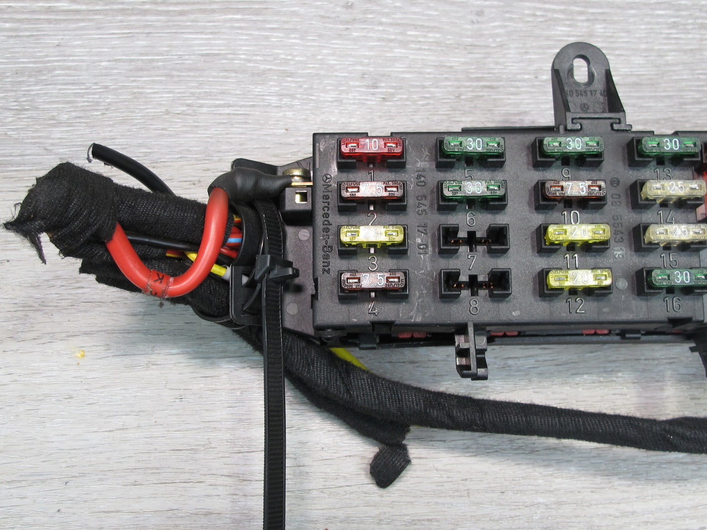 94-99 Mercedes W140 Rear Trunk Fuse Relay Box 1405451701 OEM