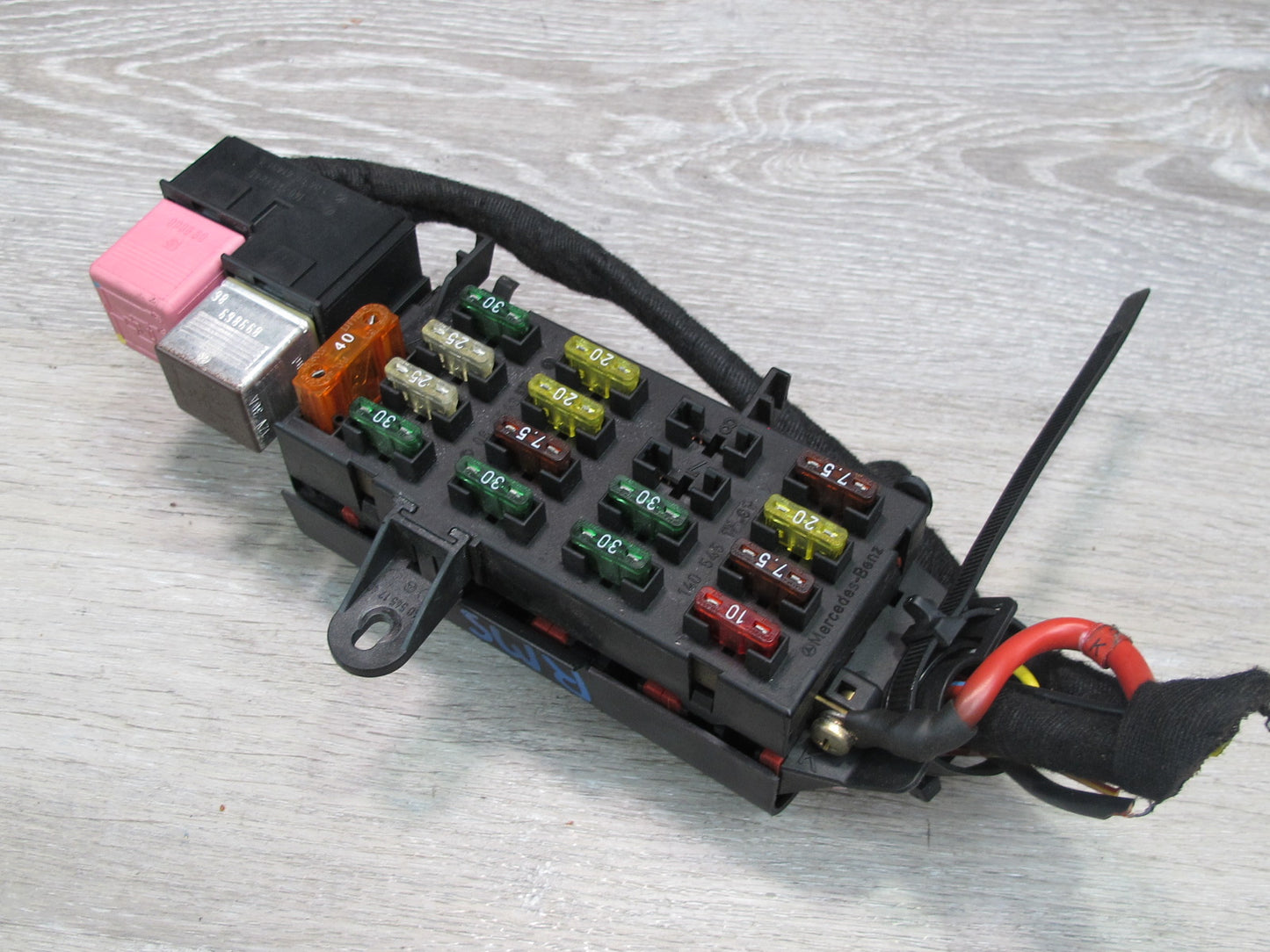 94-99 Mercedes W140 Rear Trunk Fuse Relay Box 1405451701 OEM
