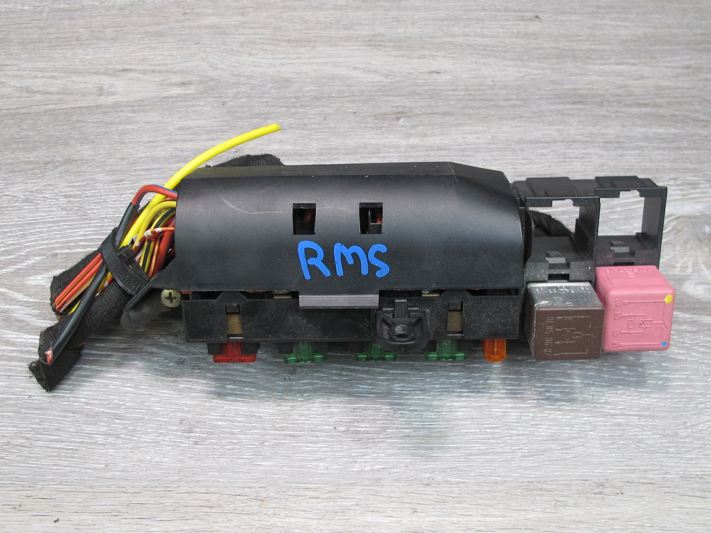 94-99 Mercedes W140 Rear Trunk Fuse Relay Box 1405451701 OEM
