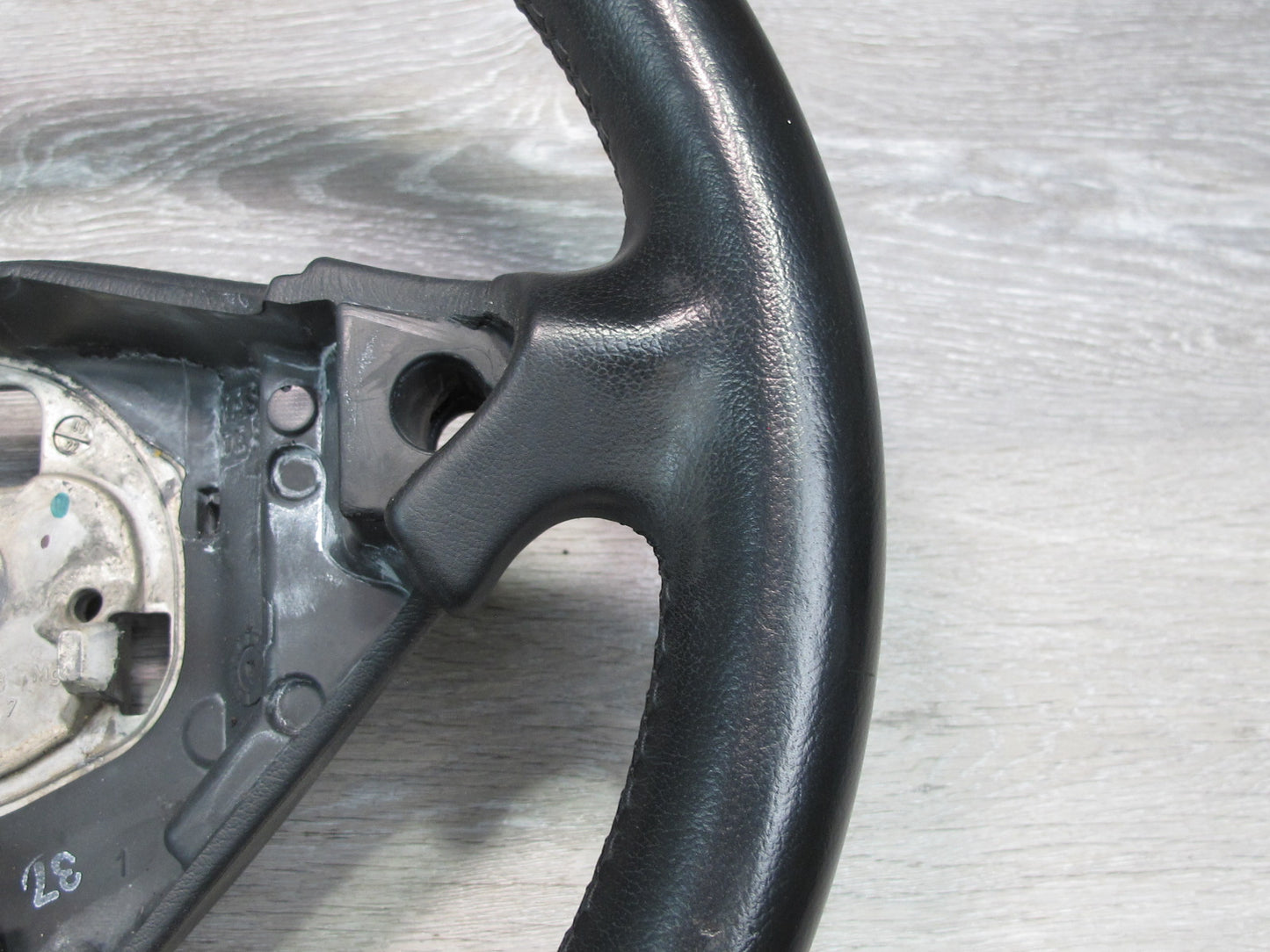 2008-2010 Porsche Cayenne 957 Front Left Leather 3 Spoke Steering Black