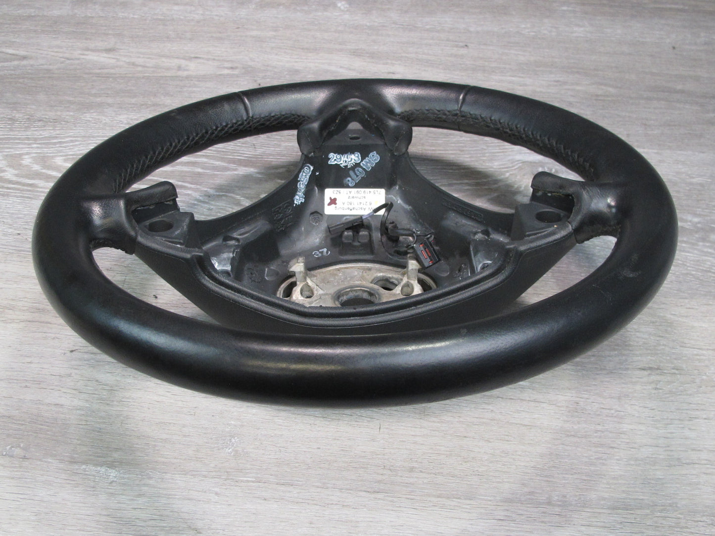 2008-2010 Porsche Cayenne 957 Front Left Leather 3 Spoke Steering Black
