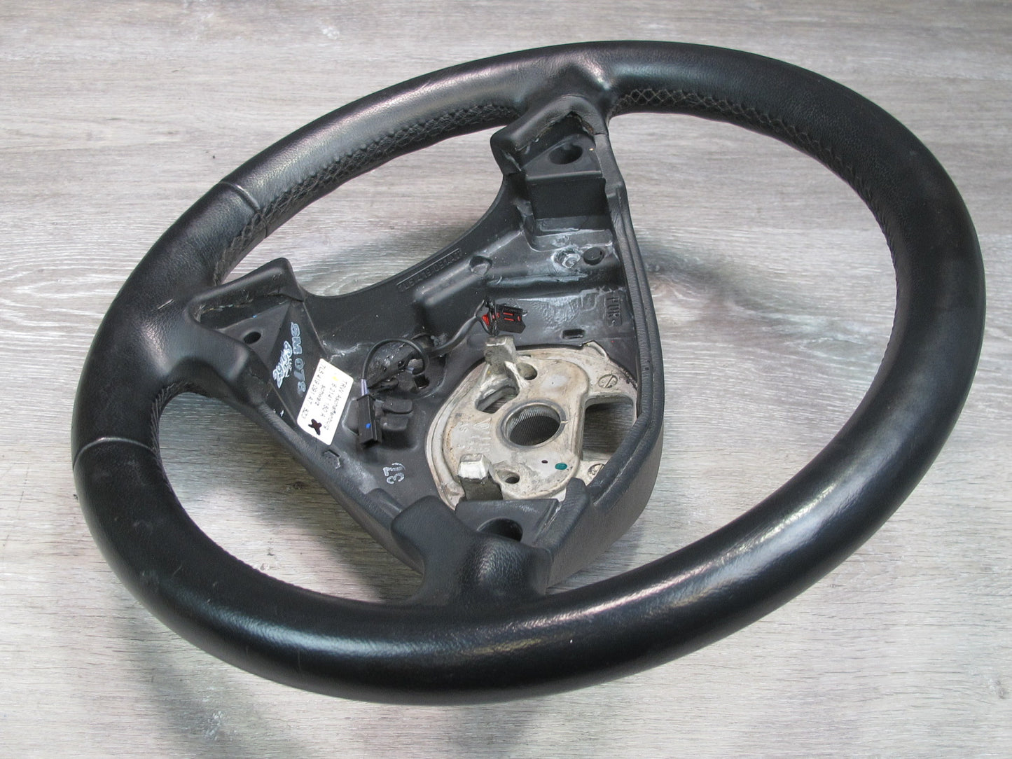 2008-2010 Porsche Cayenne 957 Front Left Leather 3 Spoke Steering Black