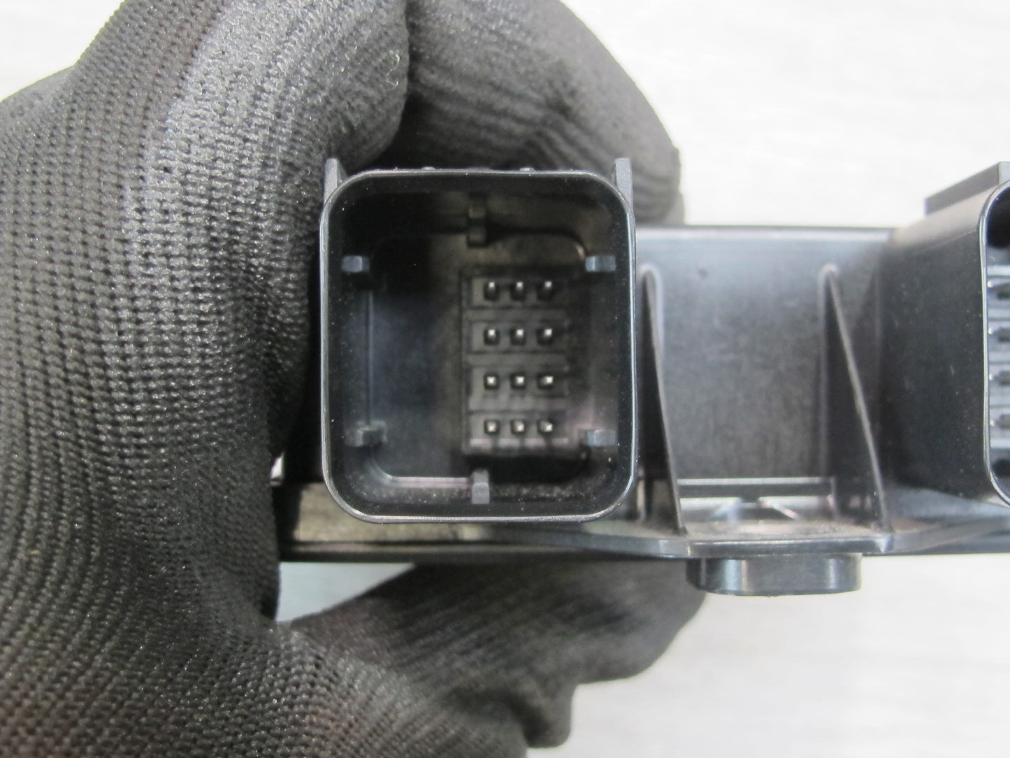 2008-2010 Porsche Cayenne 957 Front Right Seat Occupancy Weight Sensor