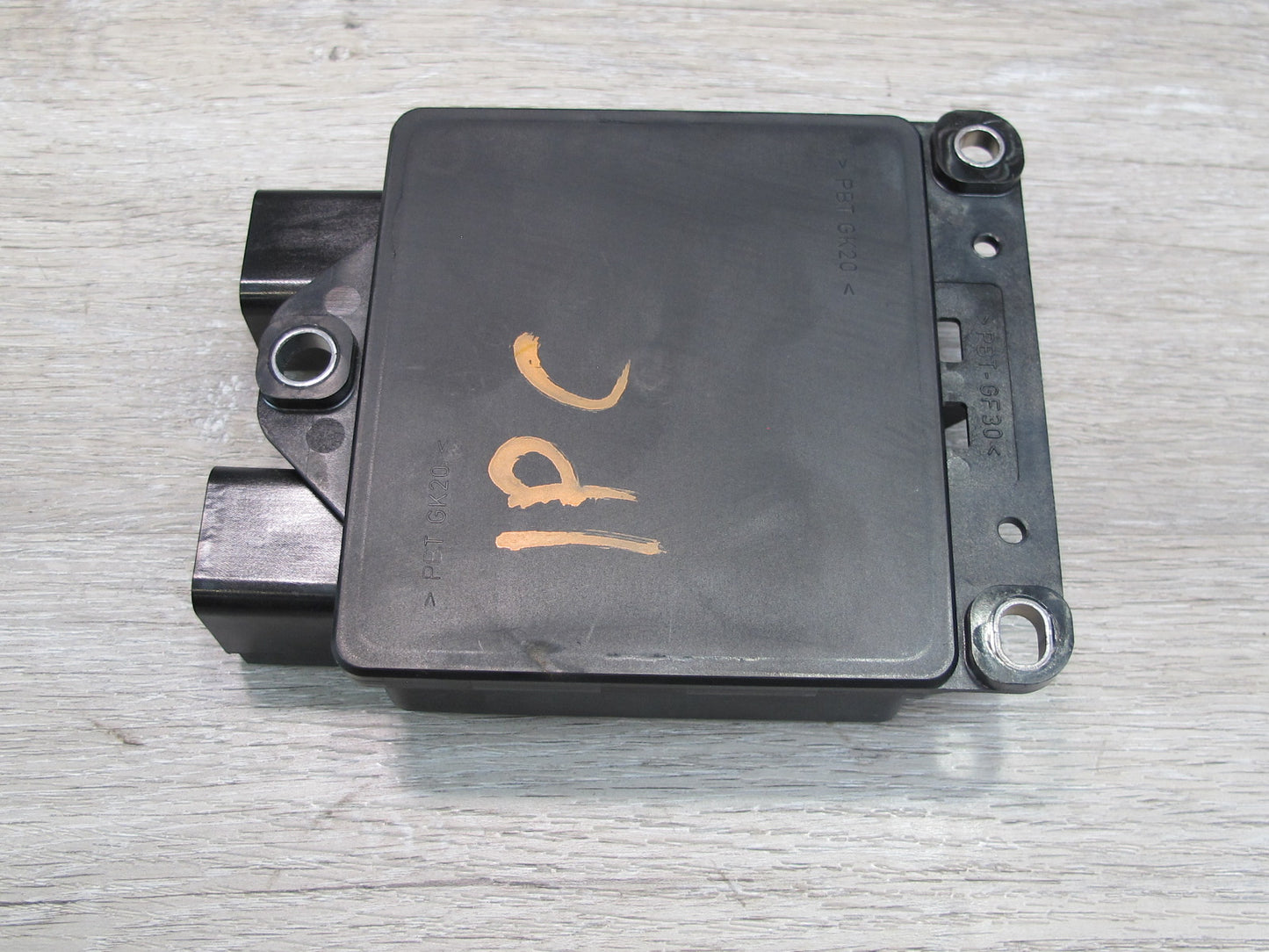 2008-2010 Porsche Cayenne 957 Front Right Seat Occupancy Weight Sensor