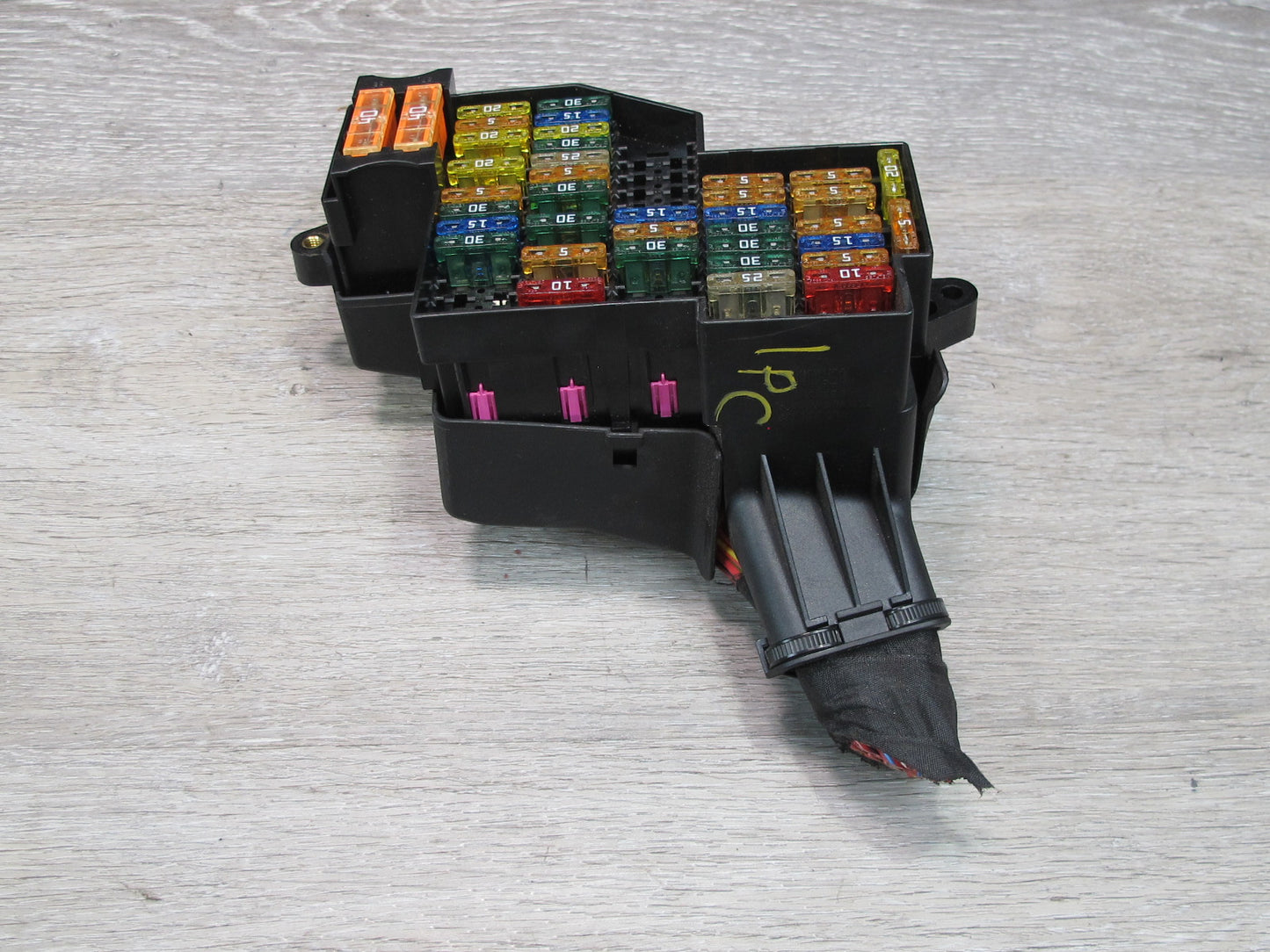2003-2010 Porsche Cayenne 957 Dash Cabin Fuse Junction Relay Box 7L0941828