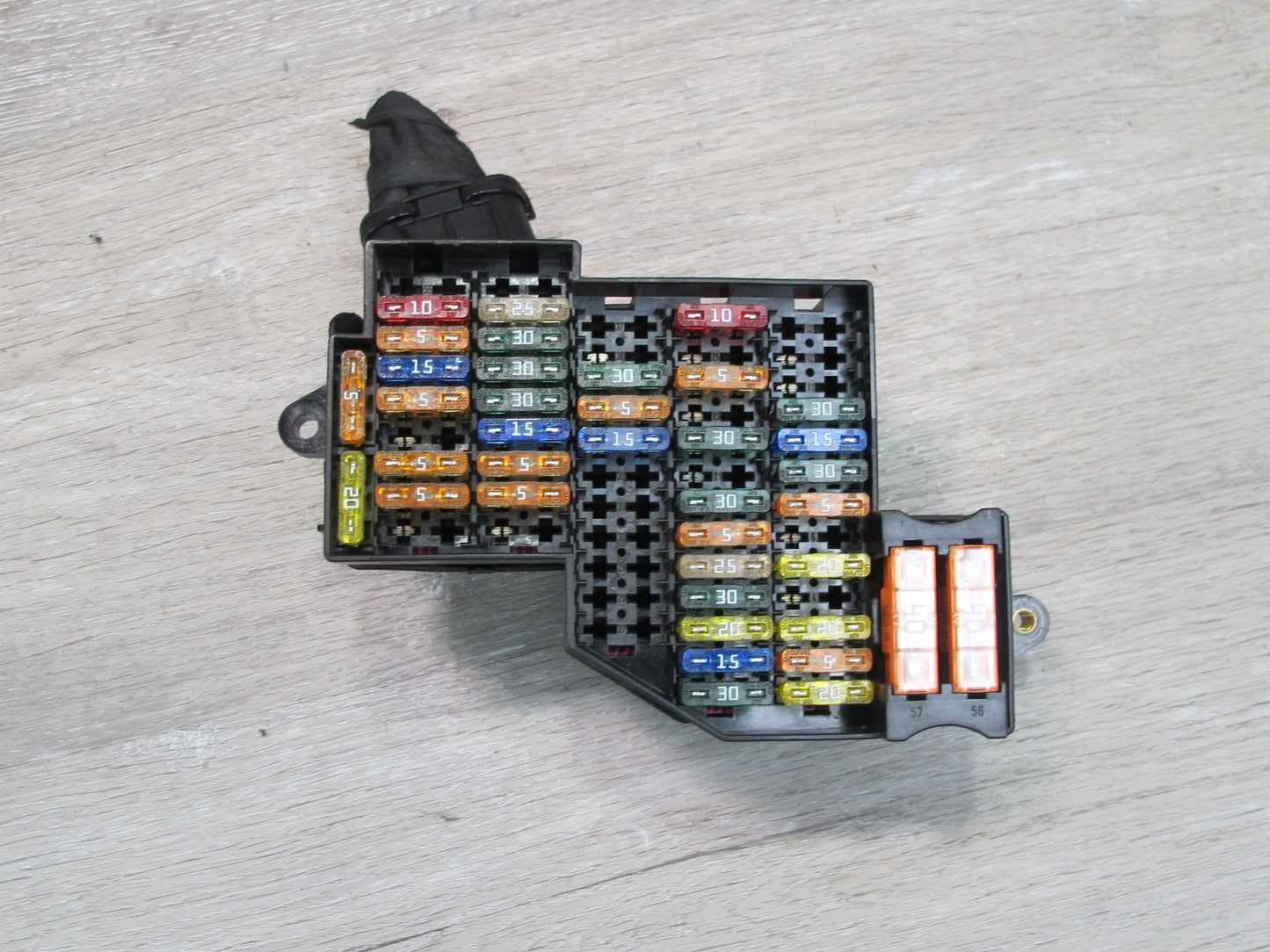 2003-2010 Porsche Cayenne 957 Dash Cabin Fuse Junction Relay Box 7L0941828